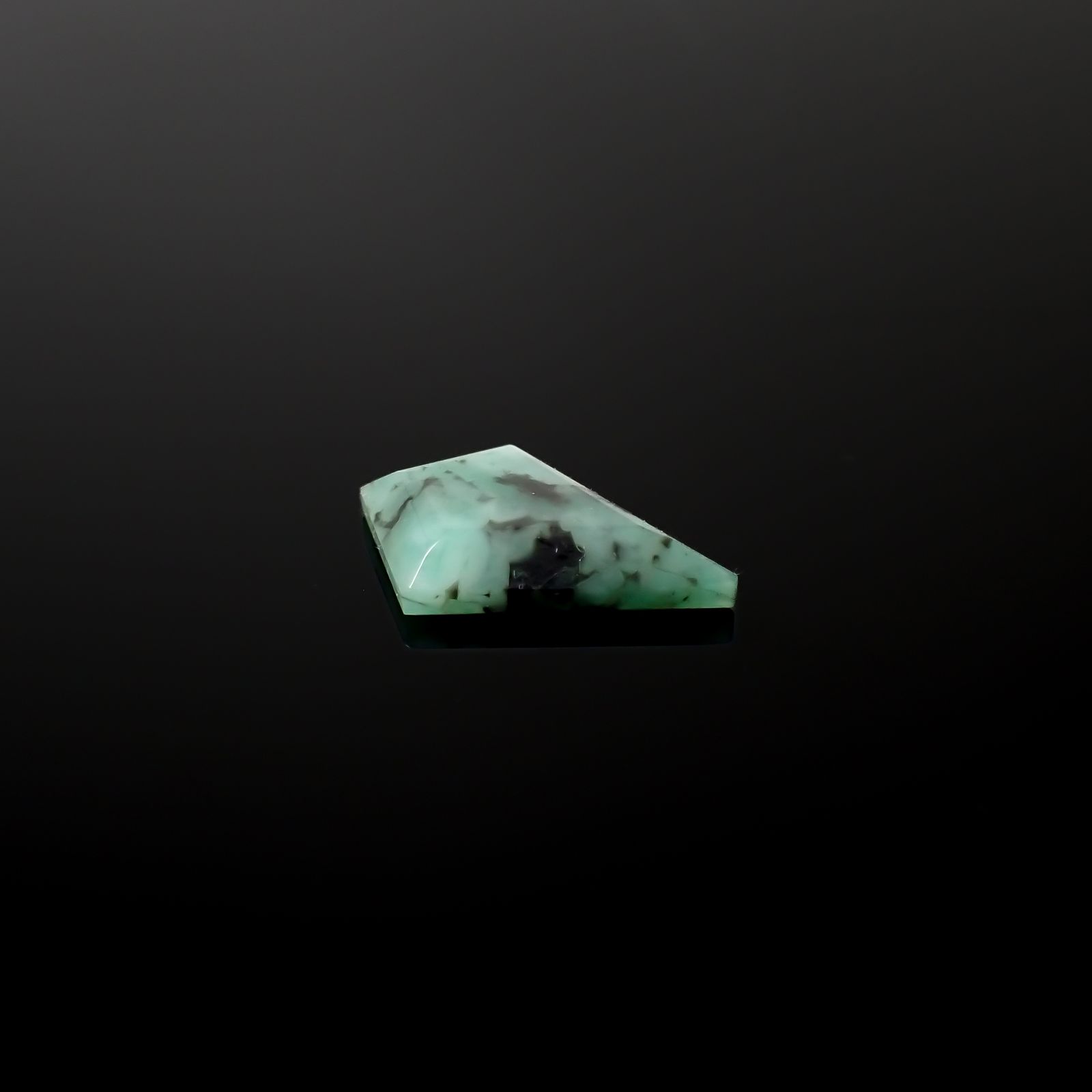◇カスタムカット◇エメラルド ブラジル産 2.97ct[240326479]16.3x10.9mm前後