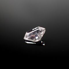 ◇カスタムカット◇ピンクグロッシュラーガーネット(宝石名ピンク・グロッシュラー・ガーネット)ミャンマー産 0.721ct ソ付(日独)[250730807]7.96x4.7mm前後