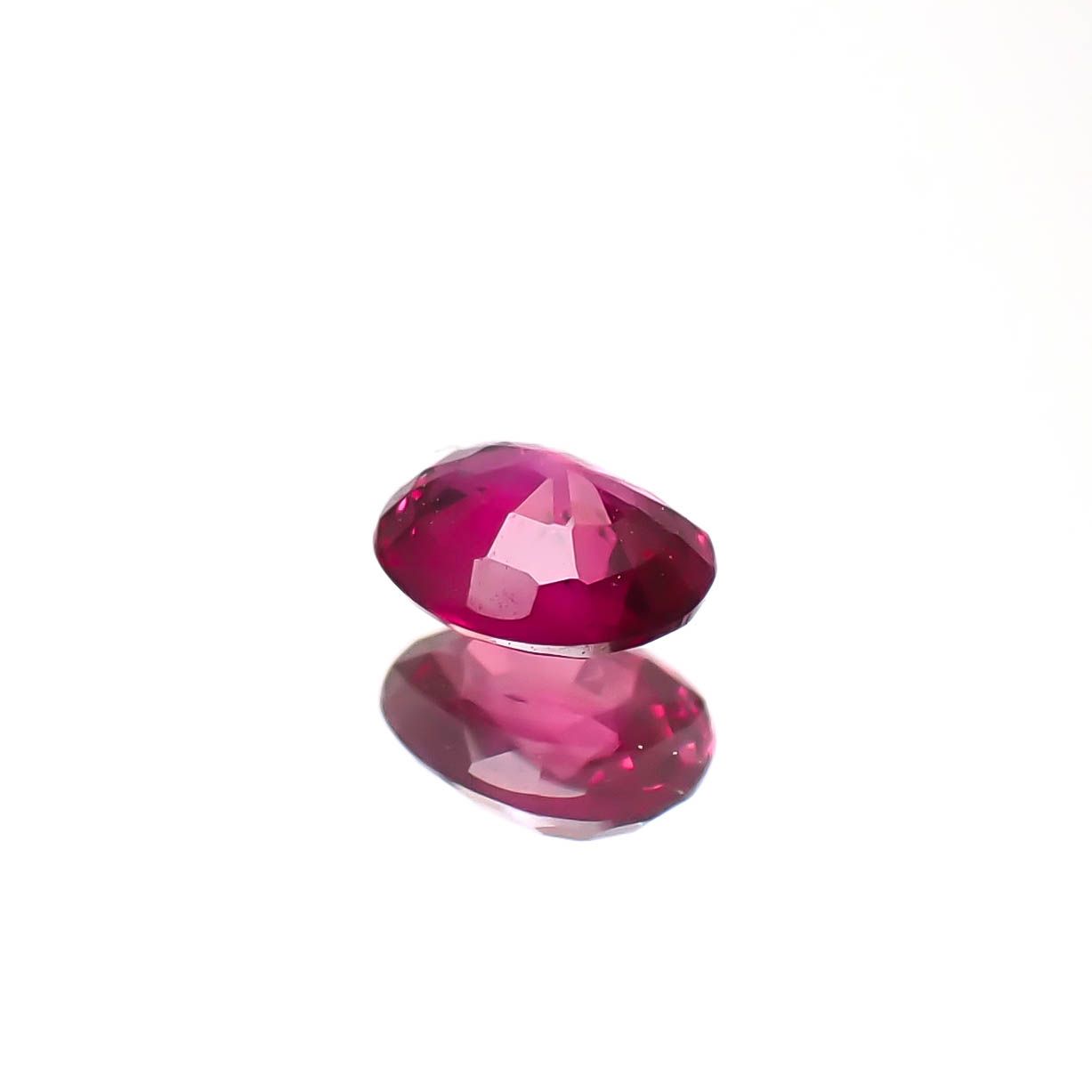 ルビー 非加熱 ビルマ産 0.22ct [250630503]4.1x3.2mm前後