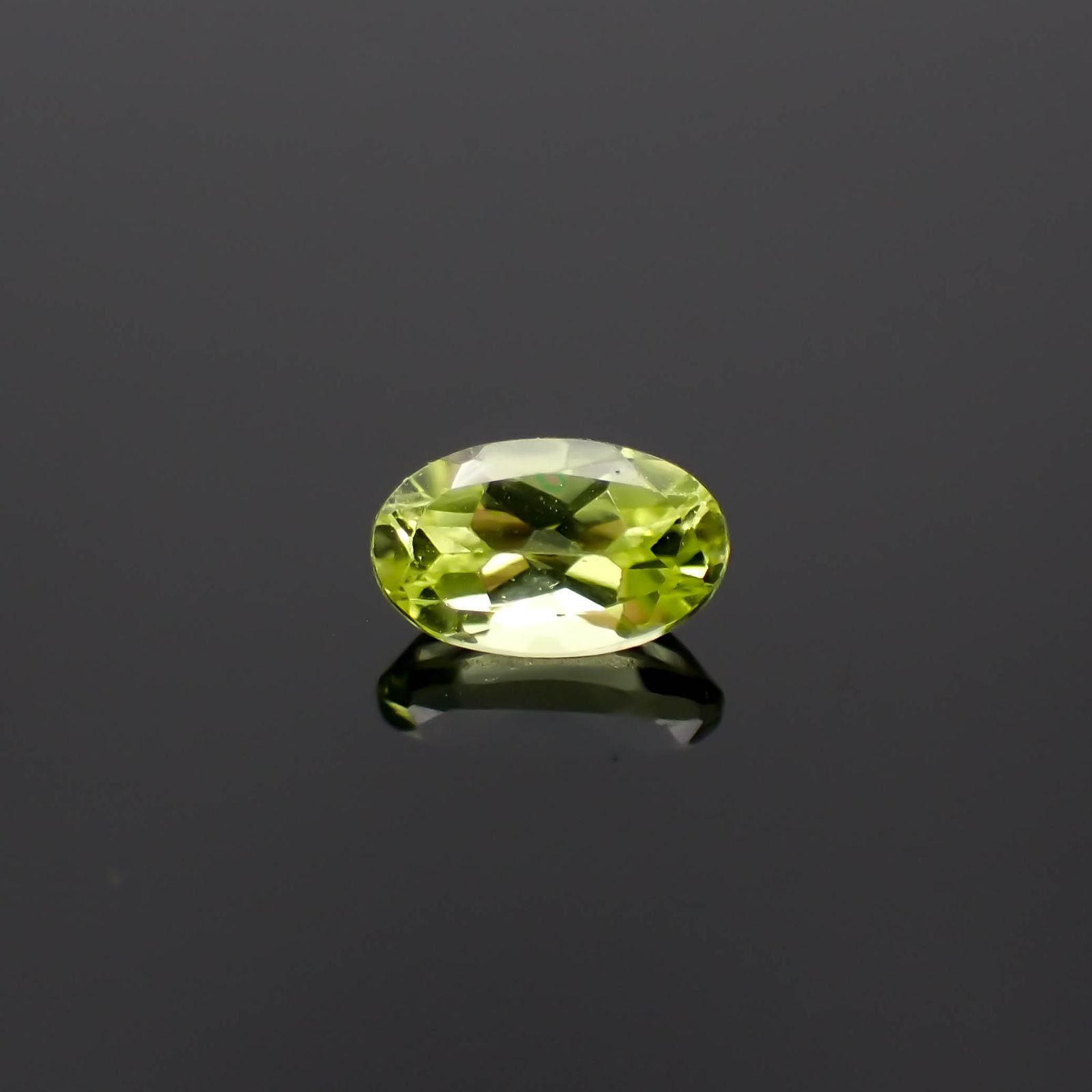 パロットクリソベリル(宝石名クリソベリル)インド産 0.32ct 識別済[230421807]5.1x3.1mm前後