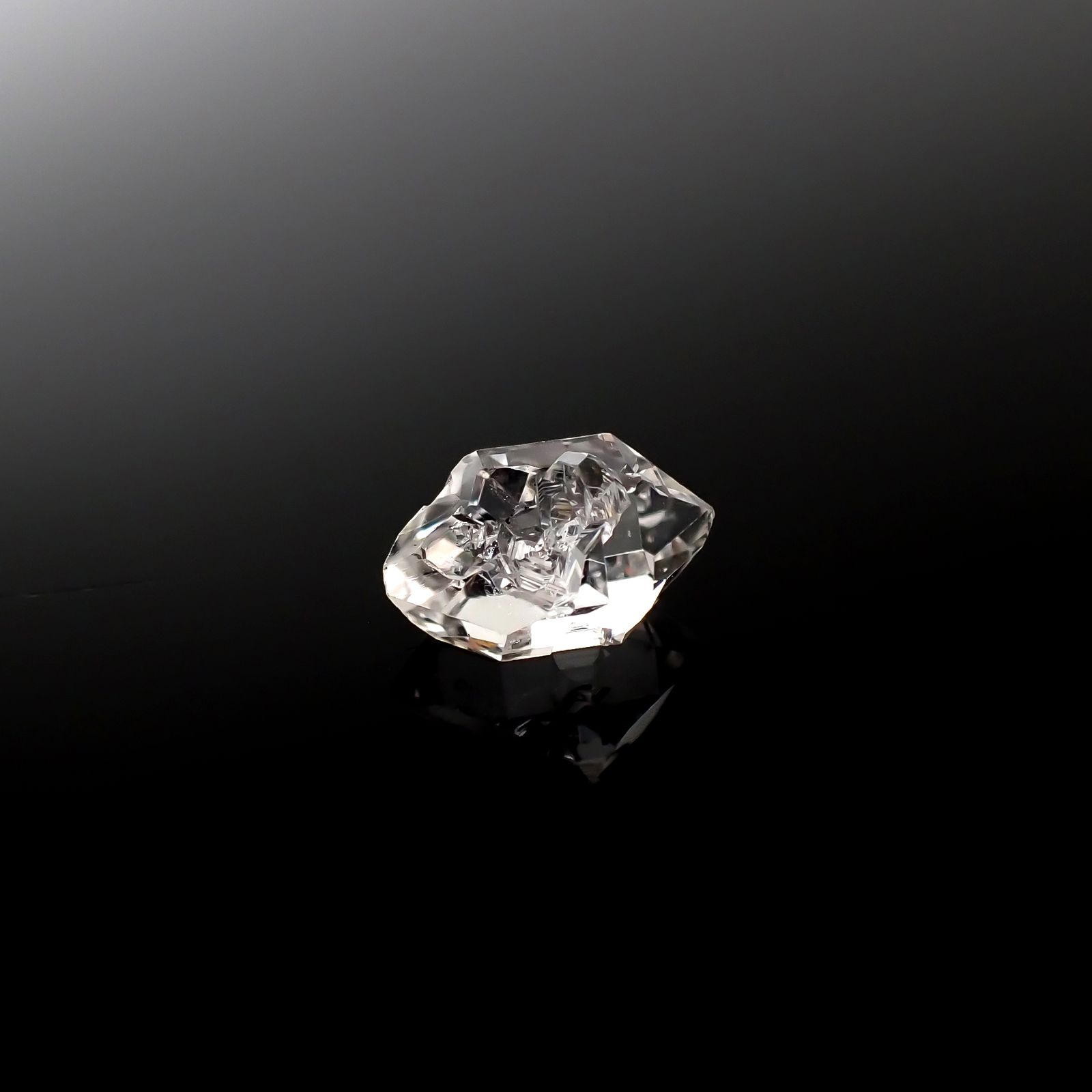 ハーキマーダイヤモンド 原石 アメリカ・ニューヨーク州産 2.16ct[240226350]10.3x7.4mm前後
