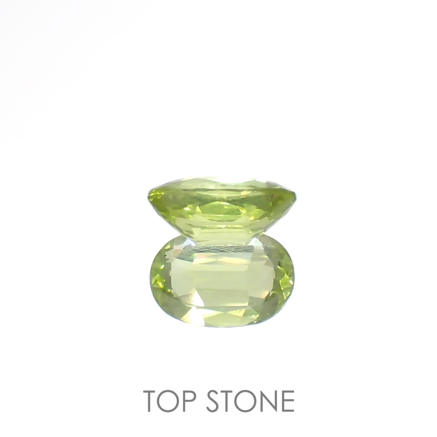 グリーンエンスタタイト(宝石名グリーン・エンスタタイト)カメルーン産 0.54ct 識別済[220917600]6.2x4.3mm前後
