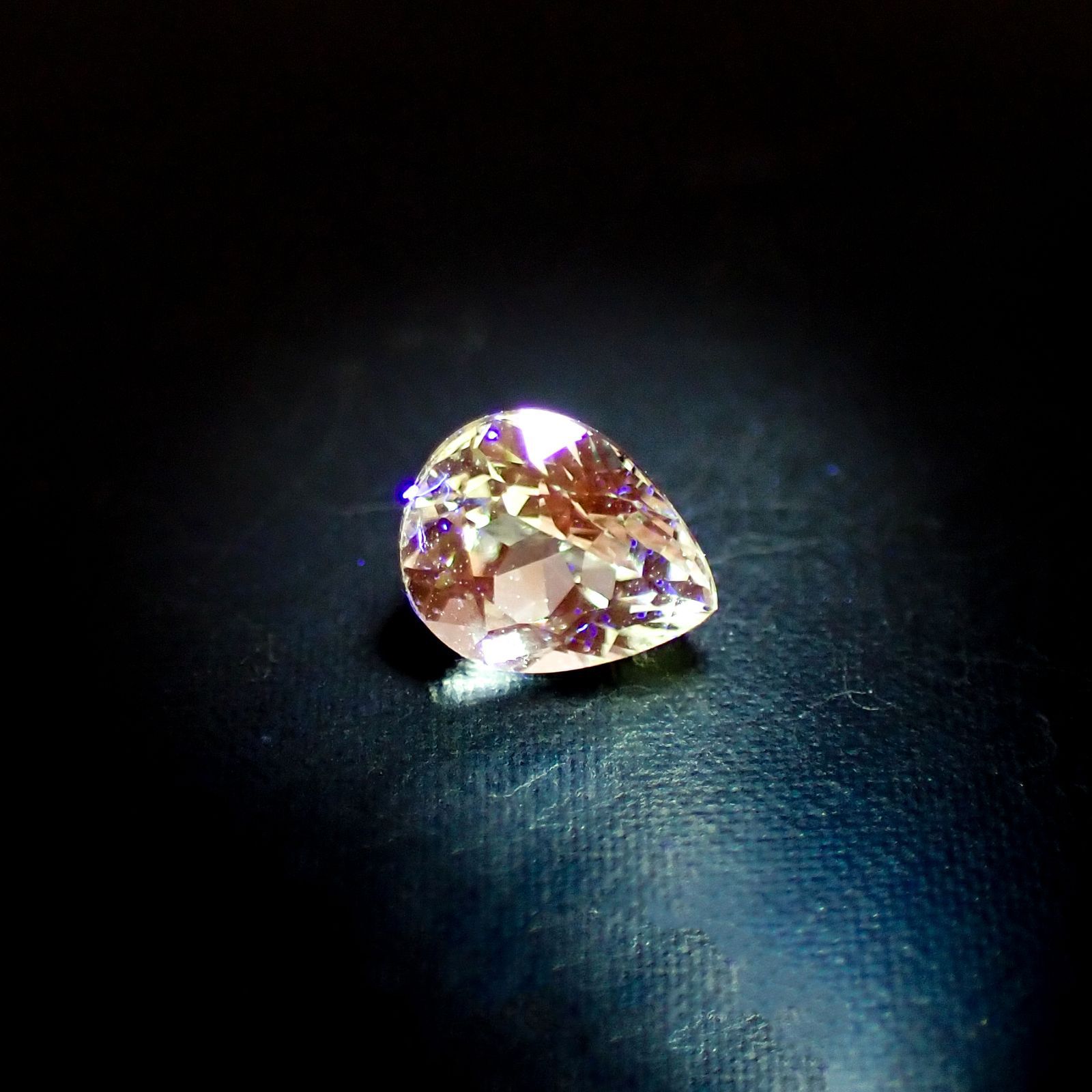 リューコガーネット(宝石名ホワイト グロッシュラー・ガーネット) ビルマ産 0.35ct 識別済[210510772]4.6×3.7mm前後