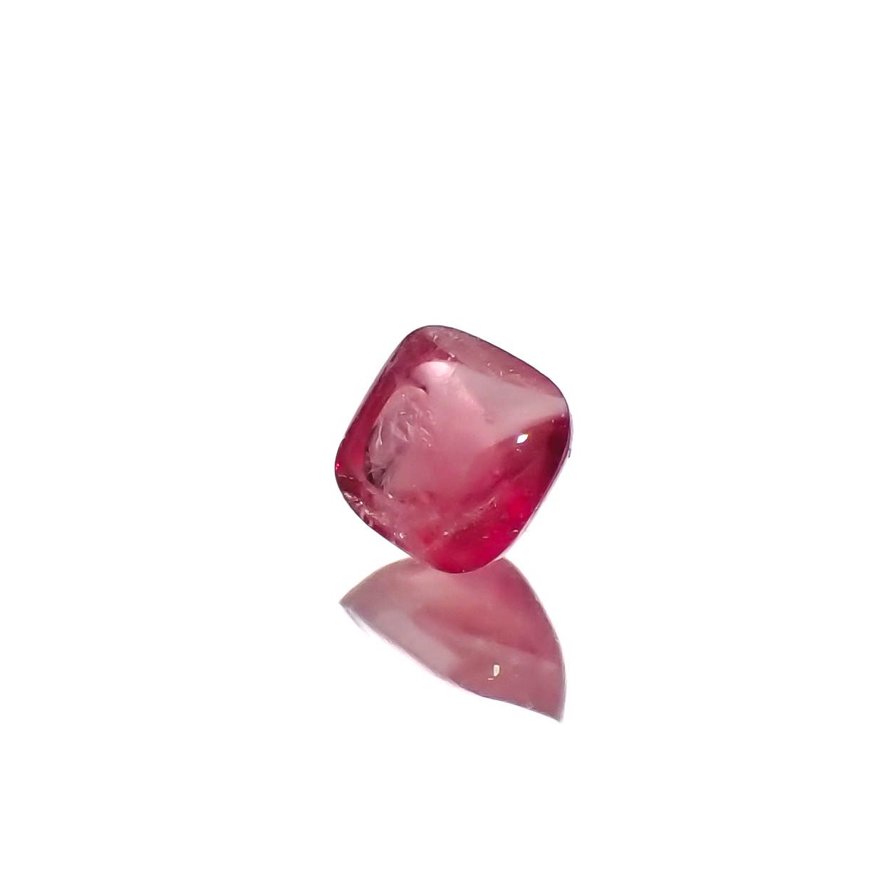 ◇バフカット◇レッドベリル/ピンクベリル アメリカ・ユタ州産 0.16ct[240326681]3.5x3.2mm前後
