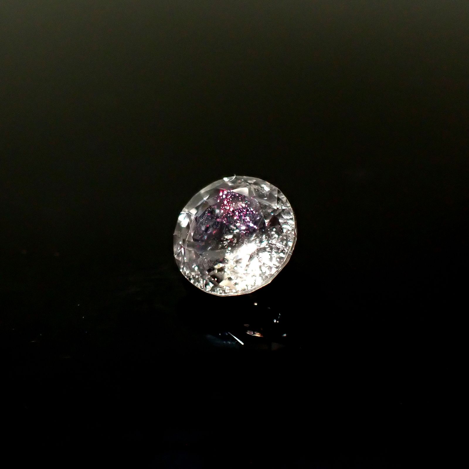 ティンカーベルクォーツ ブラジル産 1.58ct / 7.5x7.4mm前後 [260131529]