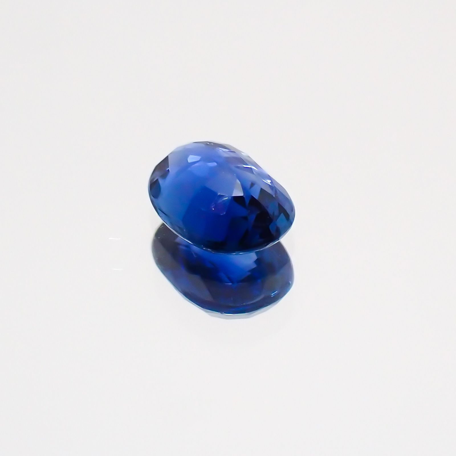 サファイア(宝石名サファイア)マダガスカル/スリランカ産 0.3ct 識別済[231124320]4.8x3.5mm前後