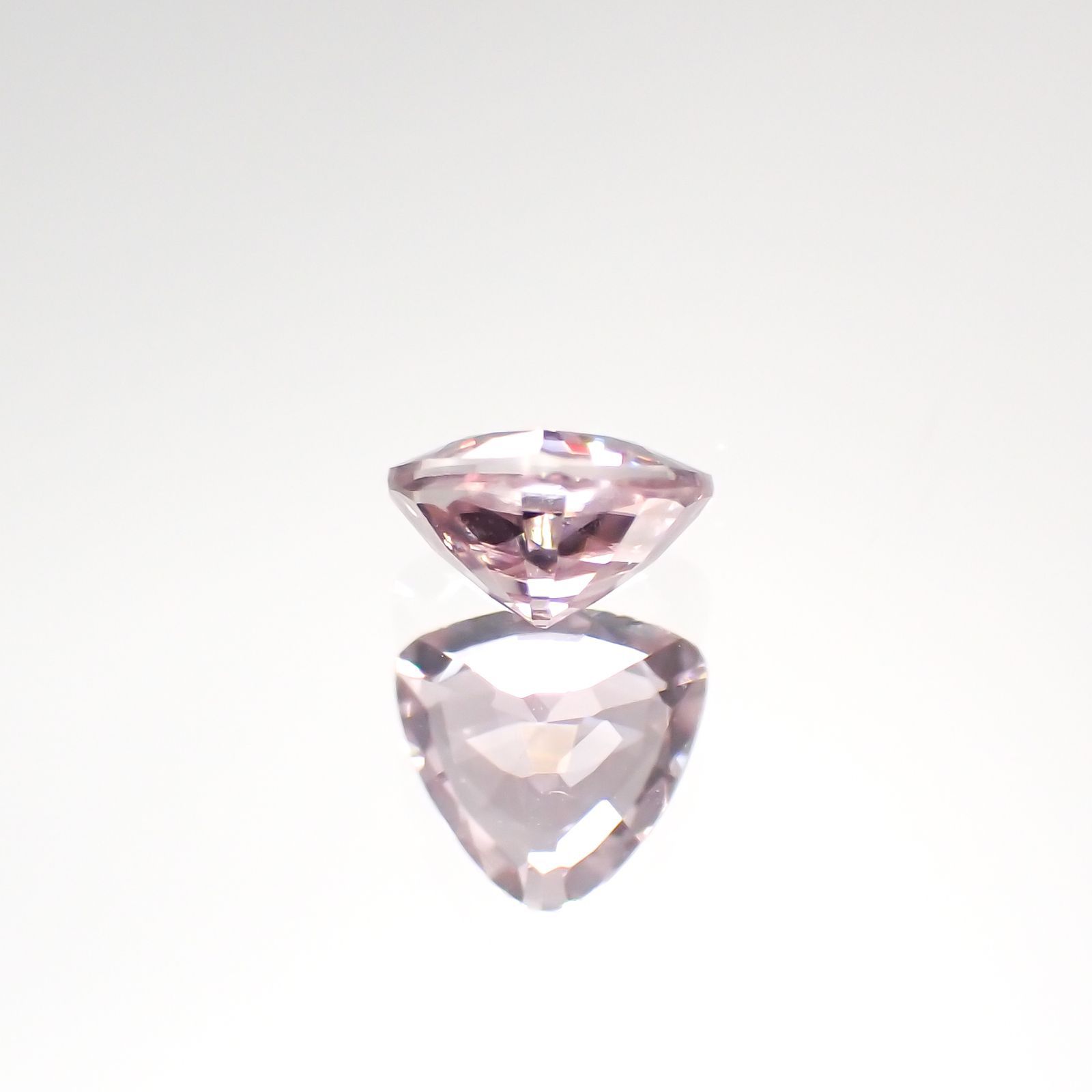 ピンクダイアスポア(宝石名ダイアスポア) アフガニスタン産 0.51ct 識別済[210912429]5.1×5.2mm前後
