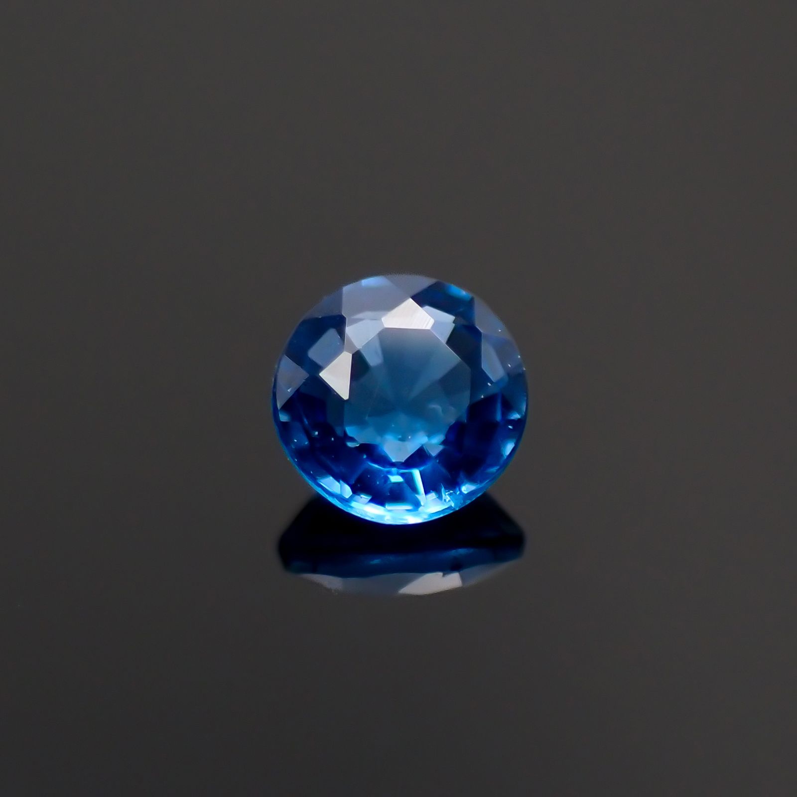 アウイナイト フルオレッセンス ドイツ産 0.069ct[230923427]2.7x2.7mm前後
