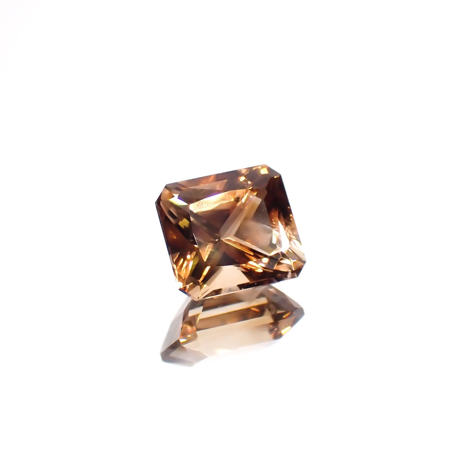 バイカラートパーズ ブラジル・ミナスジェライス州産 2.17ct[221018559]7.3x6.5mm前後
