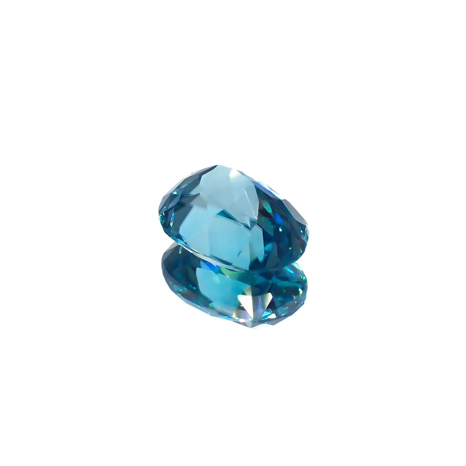 ラタナキリブルージルコン(宝石名ブルー・ジルコン)カンボジア産 2.837ct ソ付(彩珠)[221018933]9.1x6.6mm前後