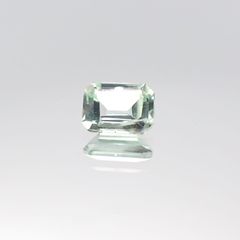 ミントベリル(宝石名グリーン・ベリル)ブラジル産 0.37ct 識別済[231024021]5x3.6mm前後