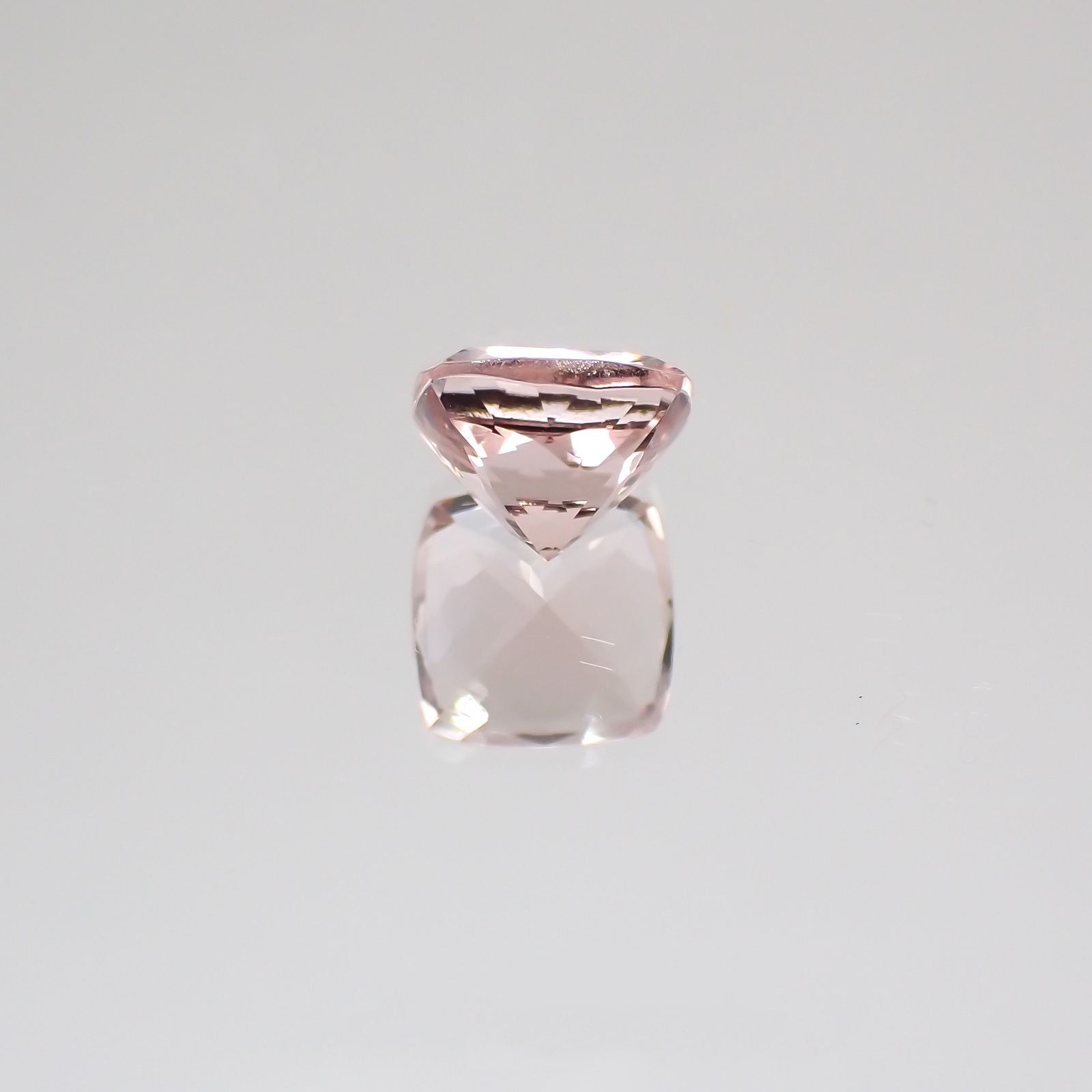 モルガナイト(宝石名モルガナイト) ナイジェリア産 1.626ct ソ付(日独)[210510839]7.2×7.2mm前後