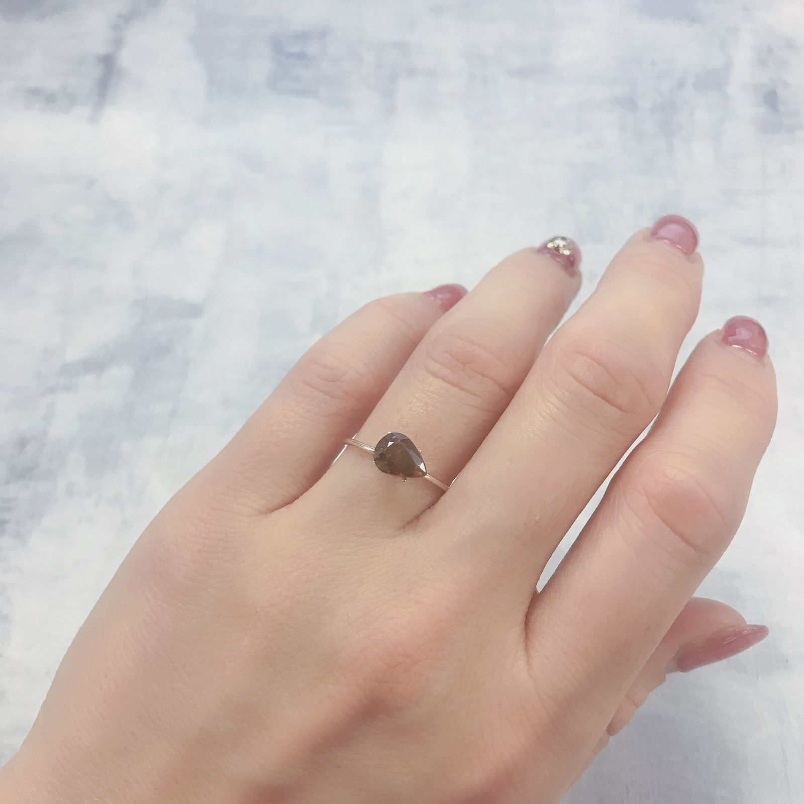 カラーシフトマラヤガーネット(宝石名ガーネット)タンザニア産 1.90ct 識別済[220115009]7.8x5.9mm前後