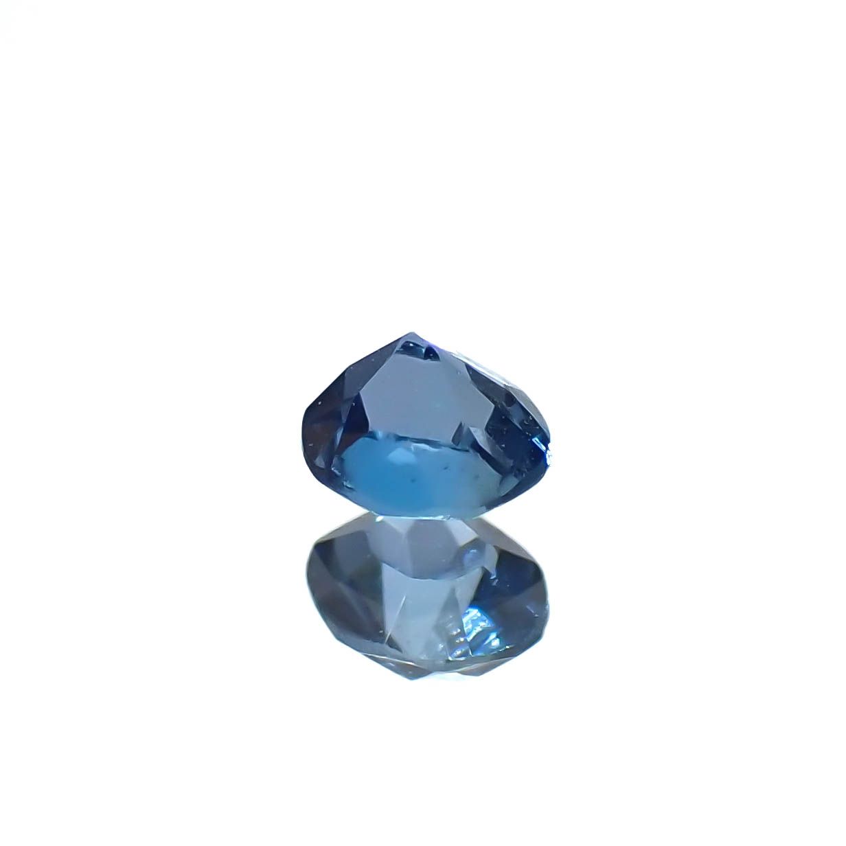 タトゥーアクアマリン ブラジル・ミナスジェライス州タトゥー鉱山産 0.14ct[240226071]3.4x3.1mm前後