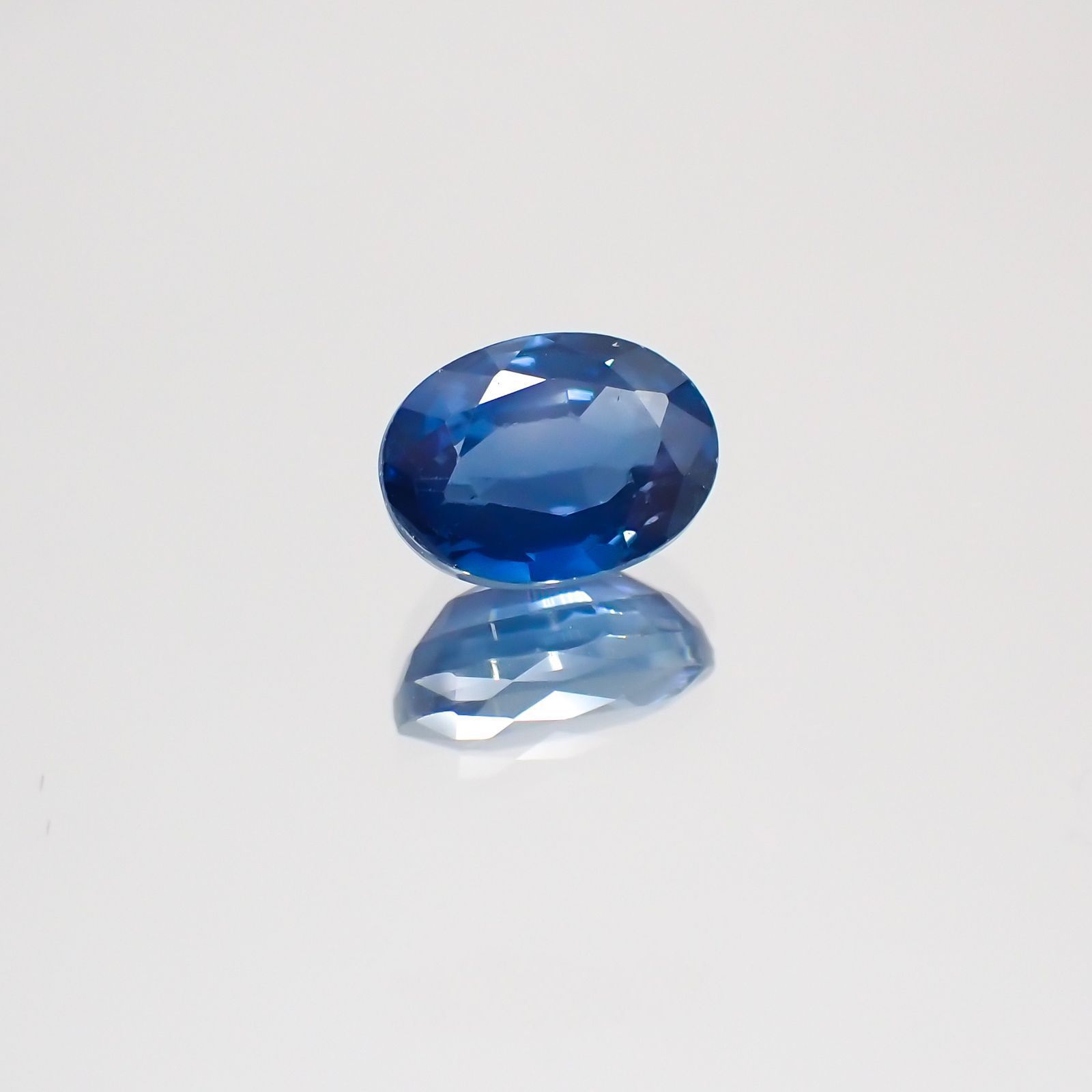 サファイア(宝石名サファイア)マダガスカル/スリランカ産 1.33ct 識別済[231124316]7.2x5.3mm前後