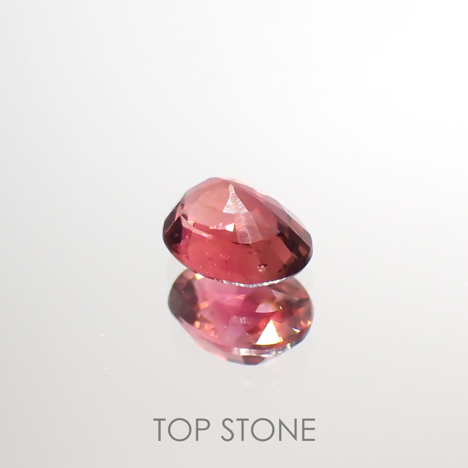 ローズピンクトルマリン(宝石名ピンク・トルマリン)ブラジル/アフリカ産 0.84ct 識別済[220114854]6.5x5.2mm前後