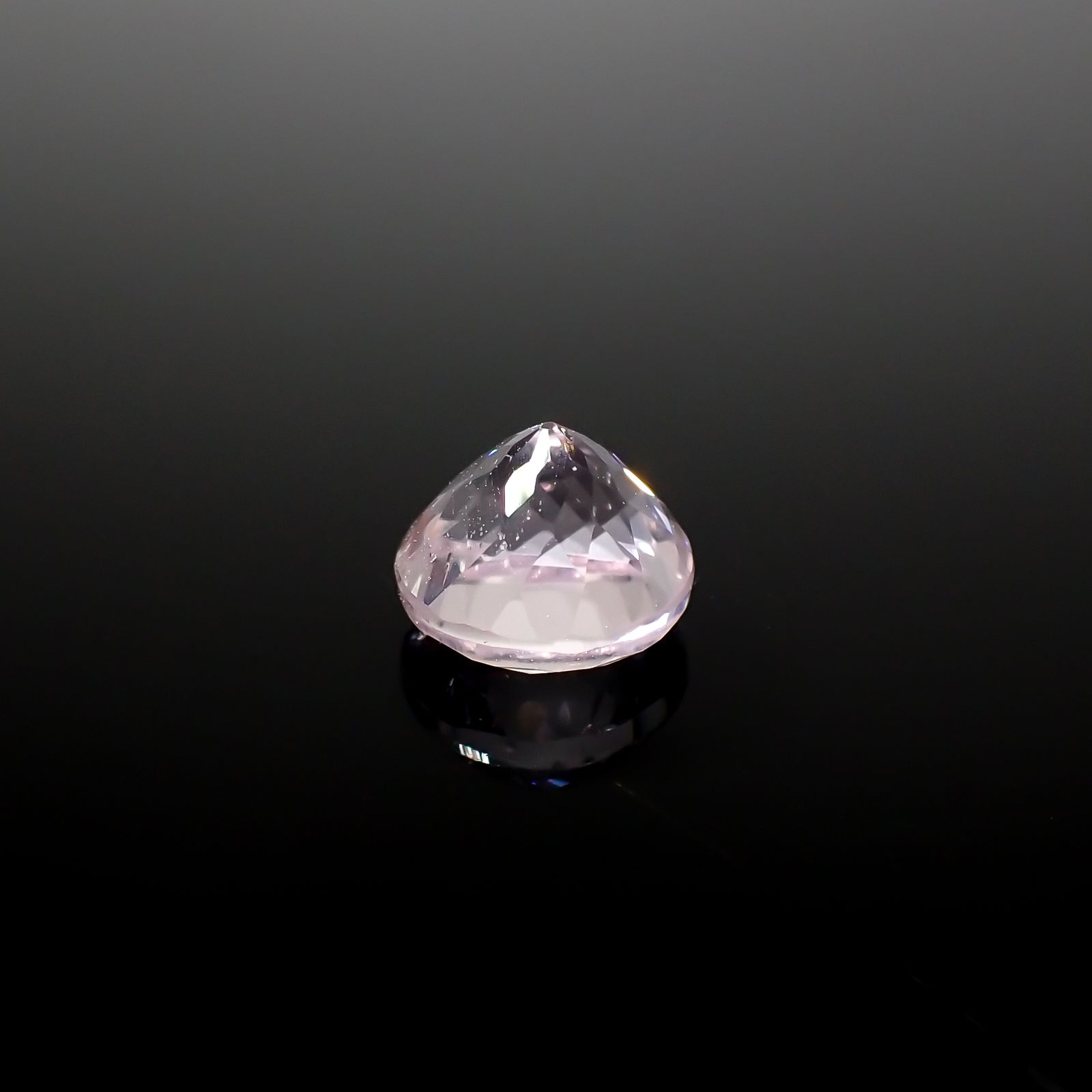 クンツァイト アフガニスタン産 1.20ct[240125354]6.3x6.3mm前後