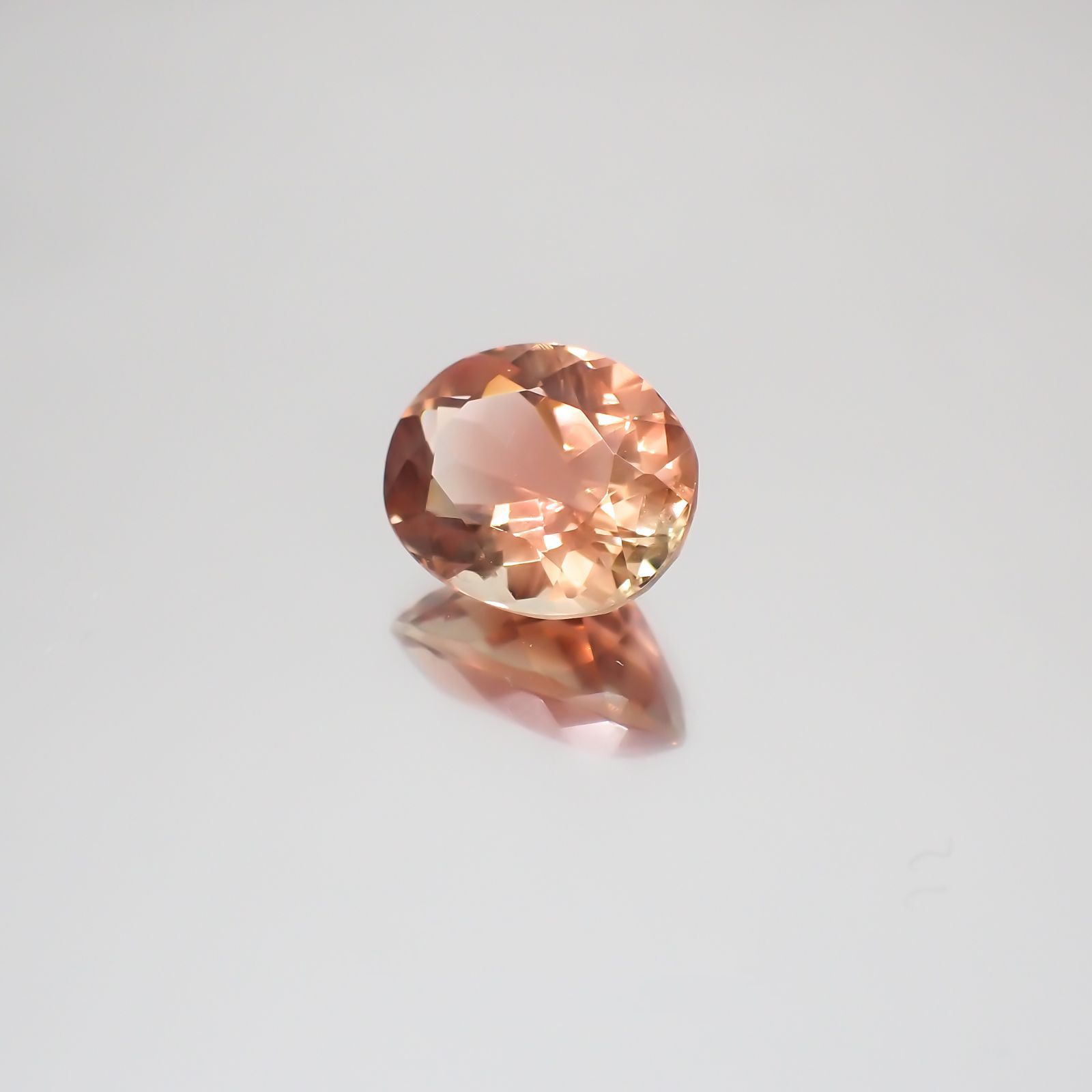 オレゴンサンストーン(宝石名ラブラドライト)アメリカ・オレゴン州産 2.21ct 識別済[230421892]9.5x7.6mm前後