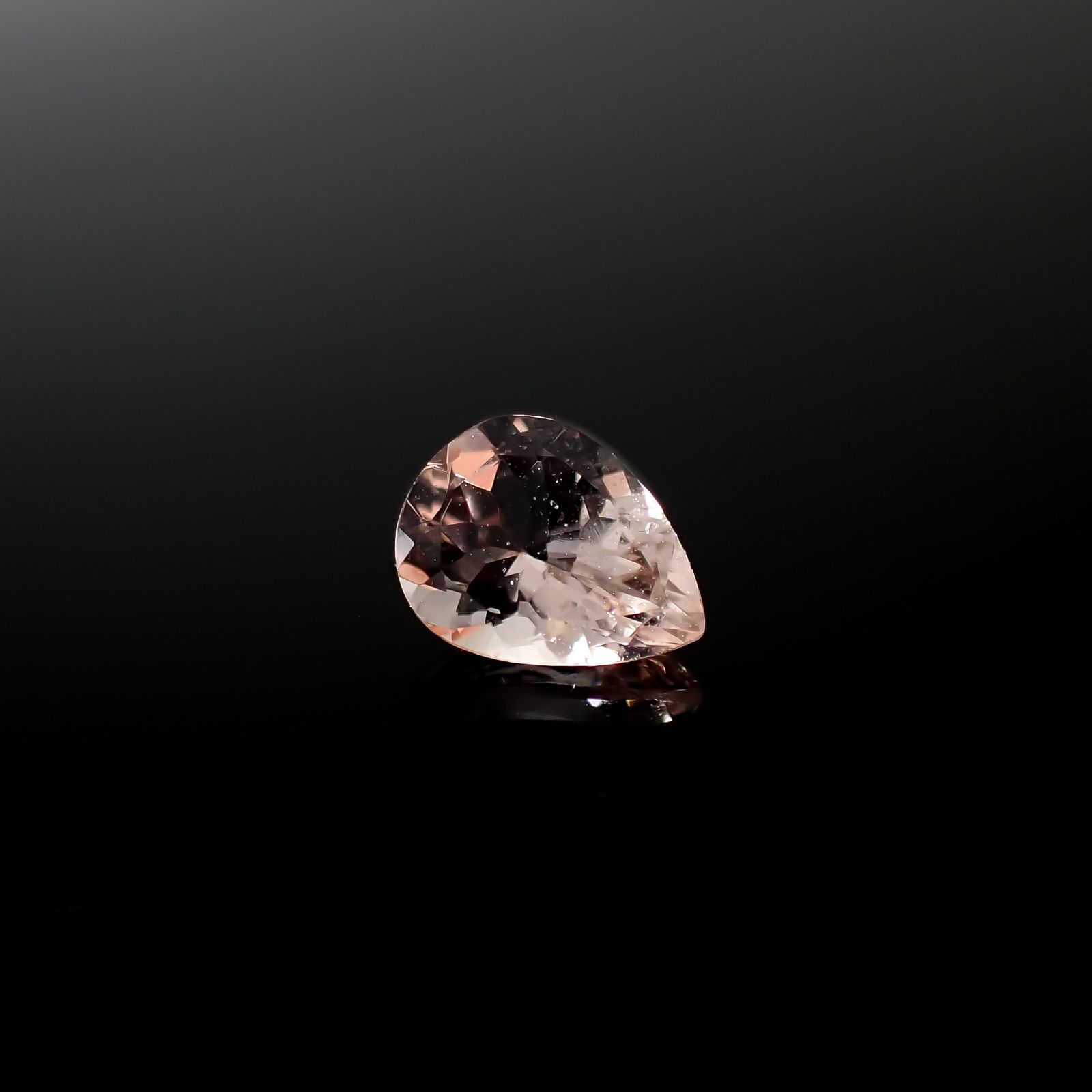 モルガナイト ナイジェリア産 0.93ct[240427163]8.2x6.3mm前後