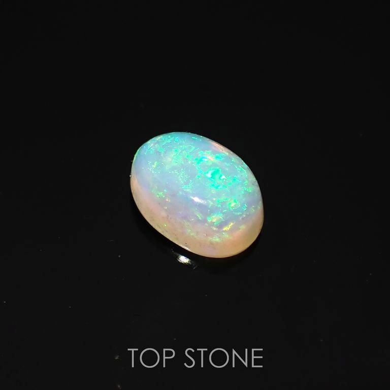クリスタルオパール(宝石名オパール)オーストラリア産 0.86ct 識別済[220717008]7.5x5.2mm前後