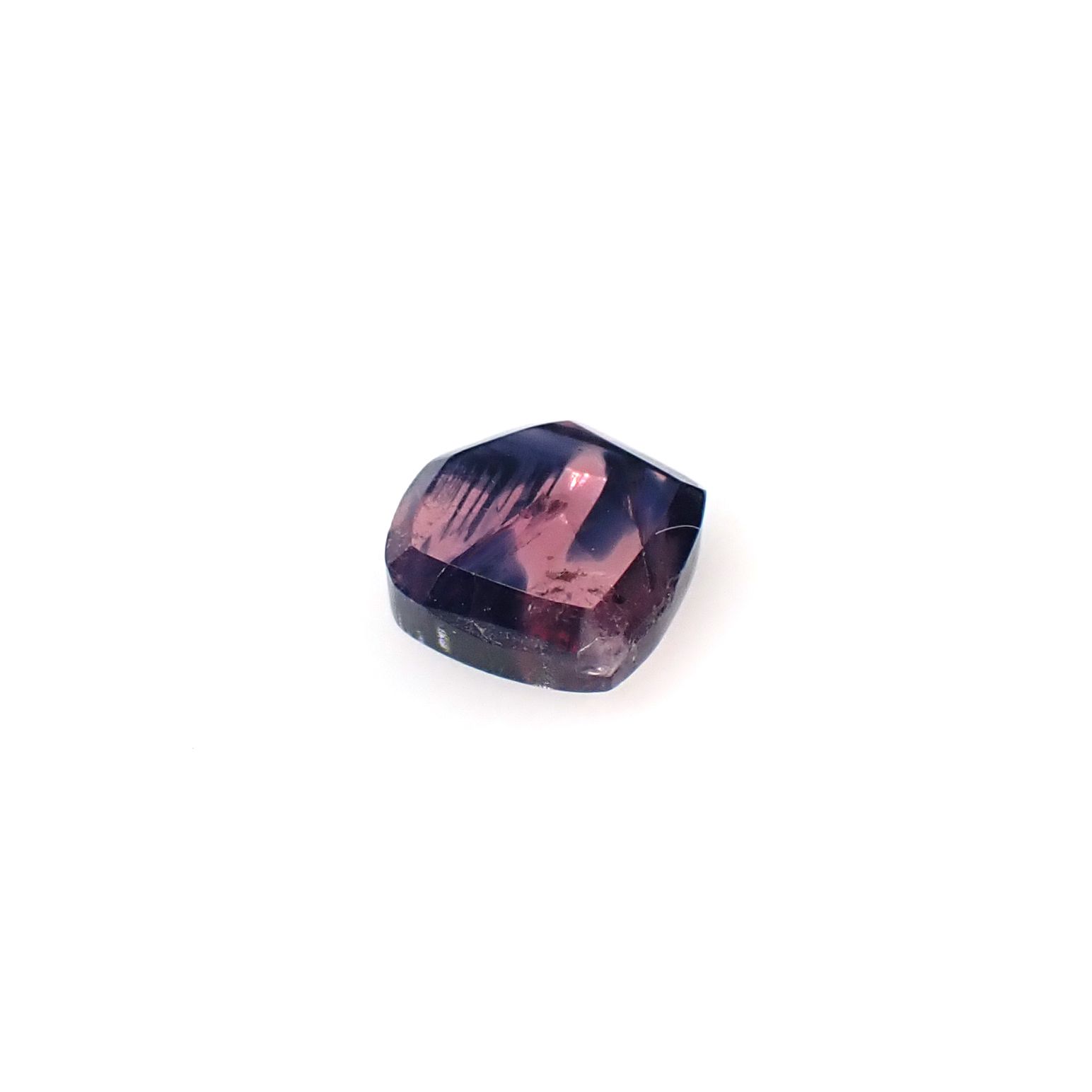 ウィンザーサファイア原石スライス タンザニア・ウィンザー産 0.66ct [250730833]4.7x4.8mm前後