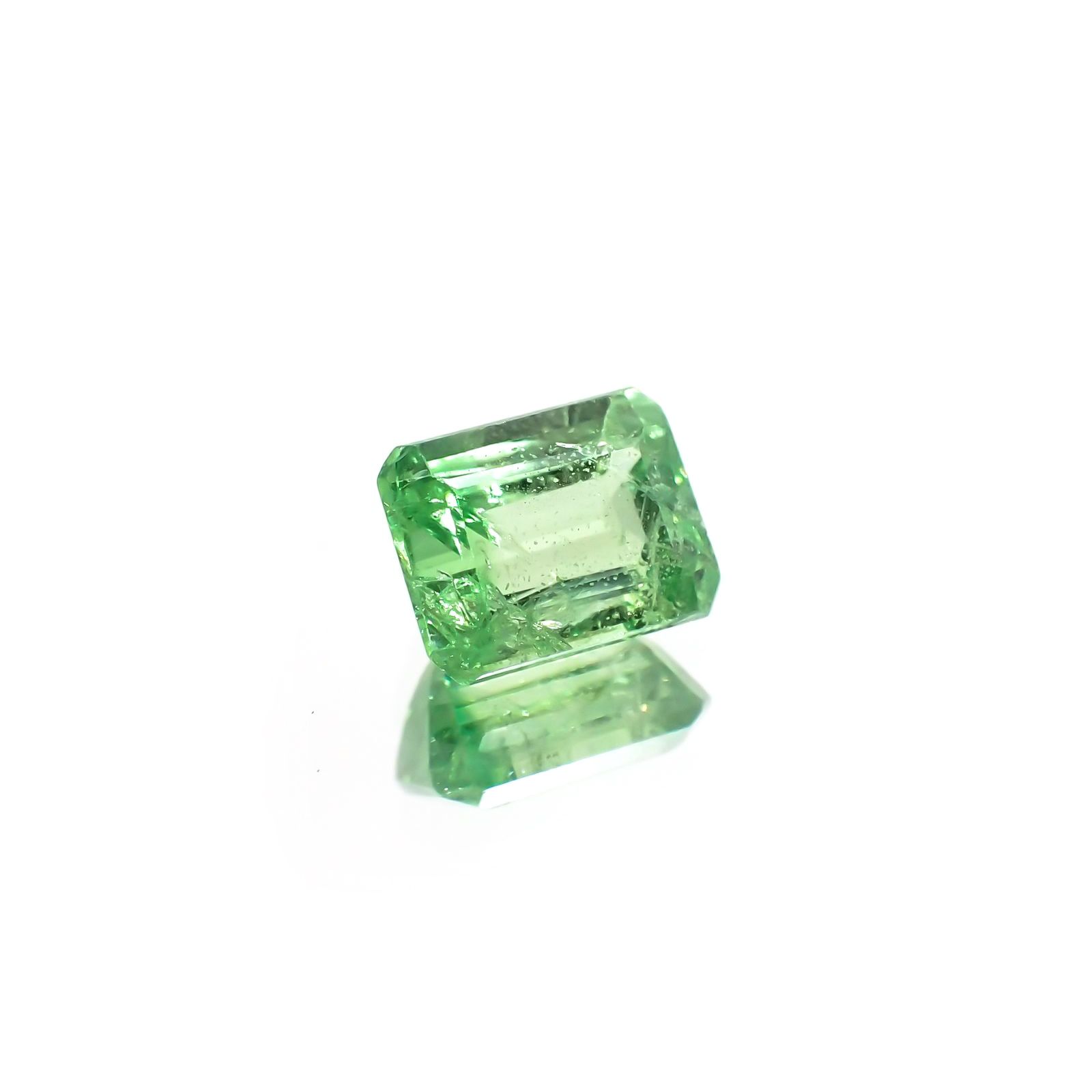 バイカラーツァボライト(宝石名グリーン グロッシュラー・ガーネット) タンザニア産 識別済 1.64ct / 7.1x5.4mm前後 [210711916]