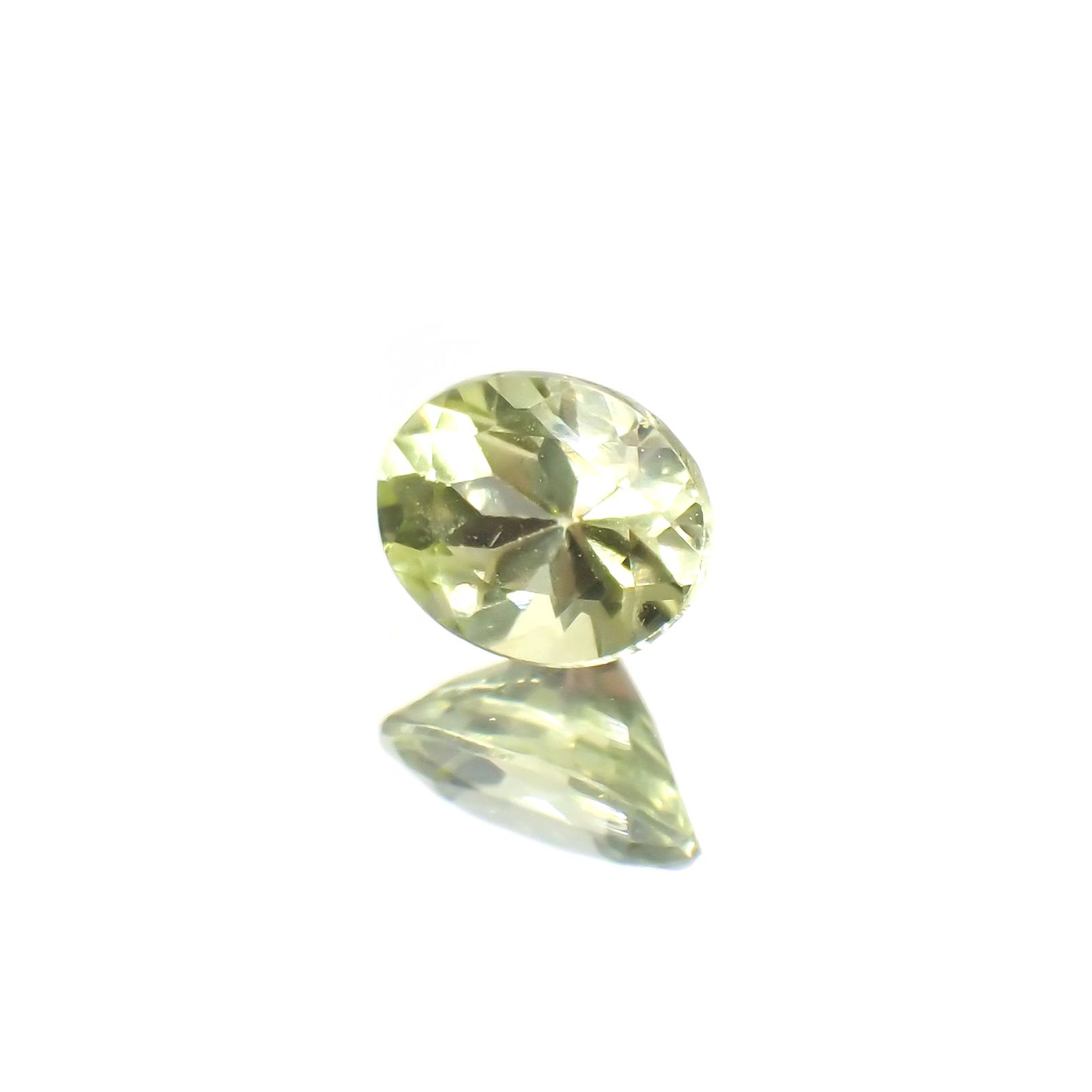 パロットクリソベリル(宝石名クリソベリル)インド産 0.47ct 識別済[220114510]5.2x4.1mm前後
