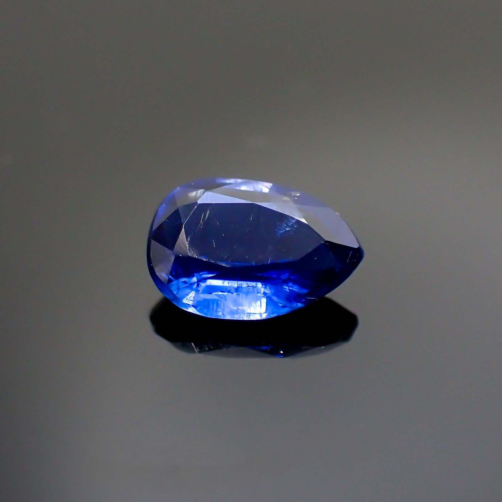 カイヤナイト(宝石名カイヤナイト)ネパール産 0.77ct 識別済[230622474]7.1x5mm前後