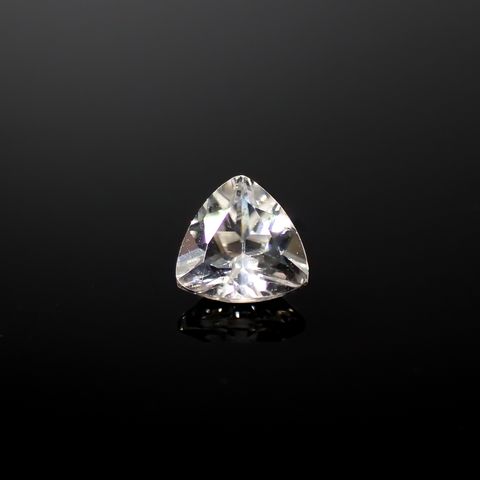 カラーレスジルコン(宝石名ジルコン)スリランカ/カンボジア産 0.95ct 識別済[240928897]5.7x5.8mm前後