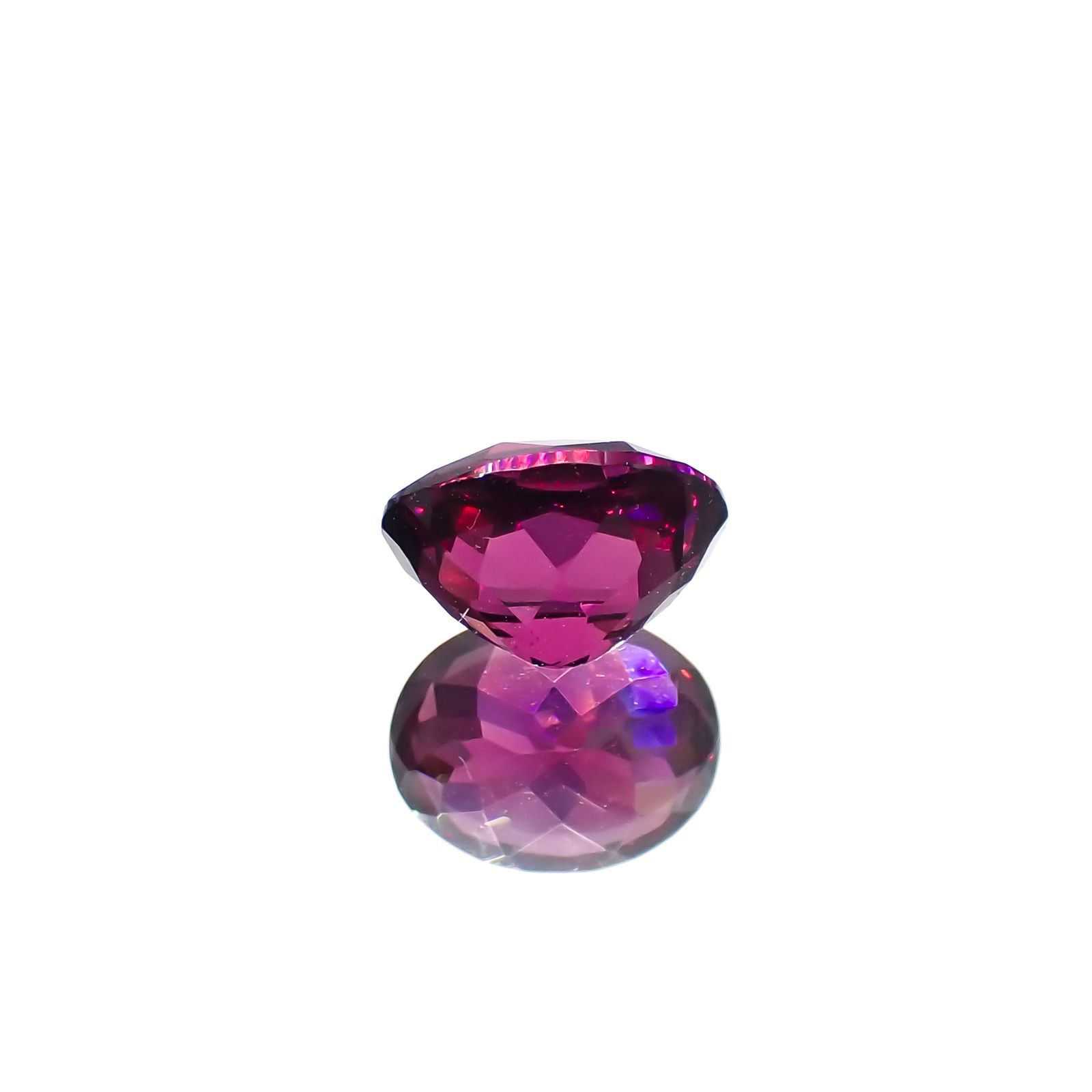 グレープガーネット(宝石名ガーネット)ブラジル産 1.41ct 識別済[220917706]7.1x5.5mm前後