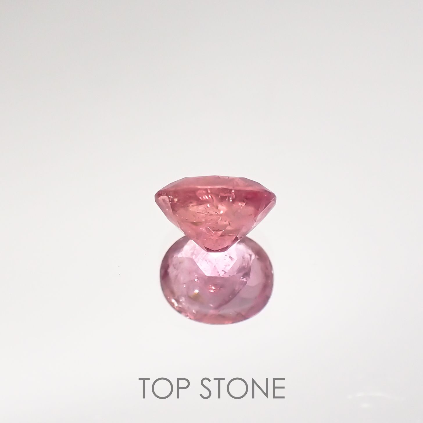ペツォッタイト(ラズベリル)(宝石名ペツォッタイト) マダガスカル産 0.338ct ソ付(彩珠)[210711800]4.8×3.9mm前後