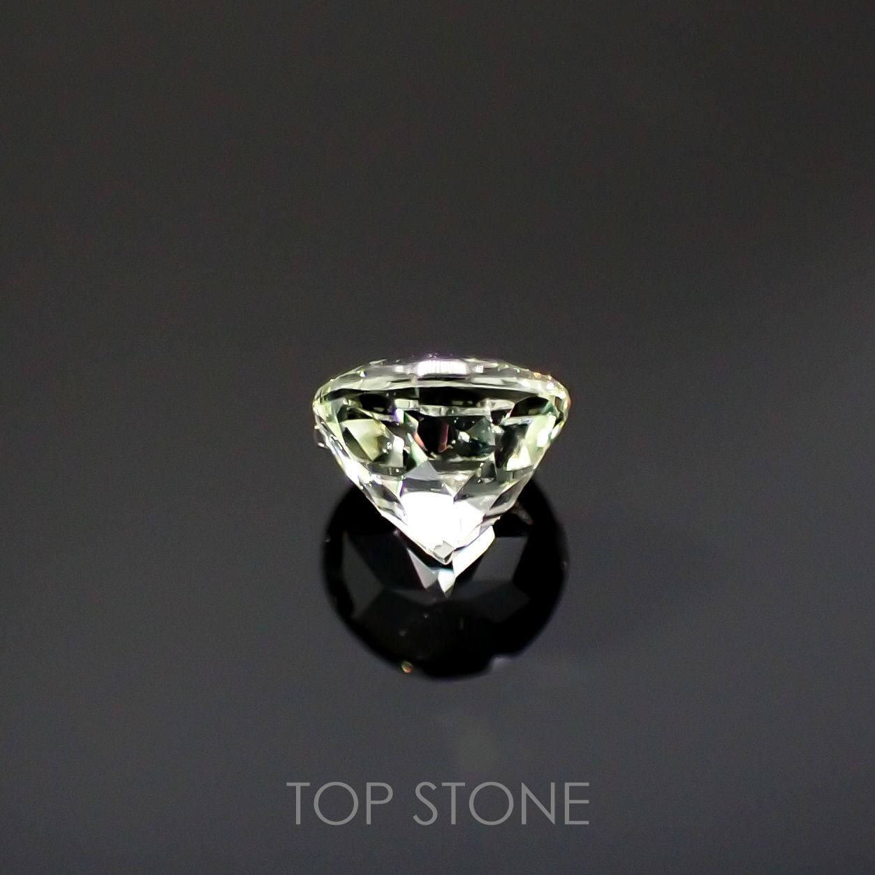 リューコガーネット(宝石名ホワイト グロッシュラー・ガーネット)ビルマ産 0.16ct 識別済[220115443]3x3mm前後