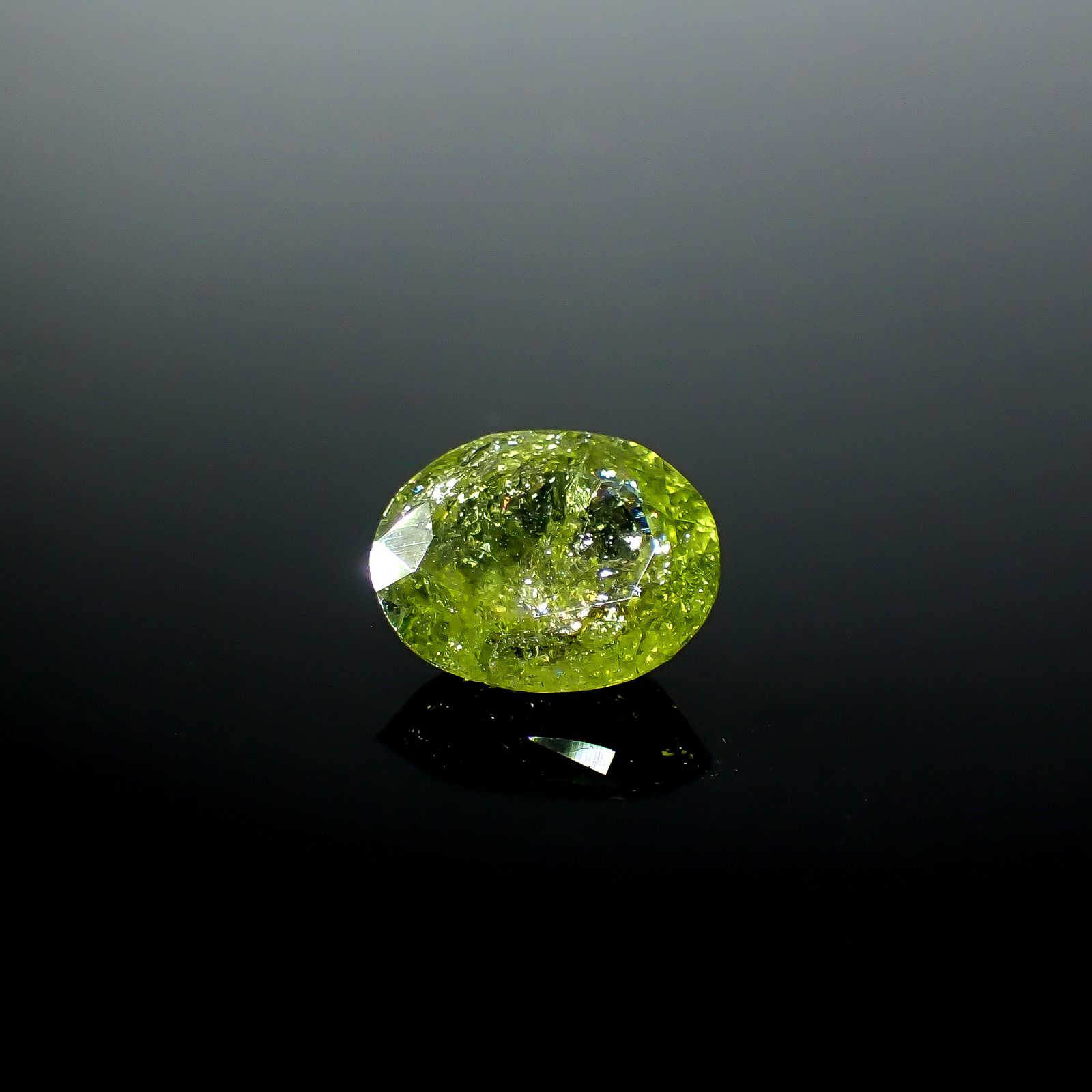 イリデッセンスクロムトルマリン(宝石名トルマリン)ケニア産 4.25ct 識別済[250931154]11.9x9.9mm前後