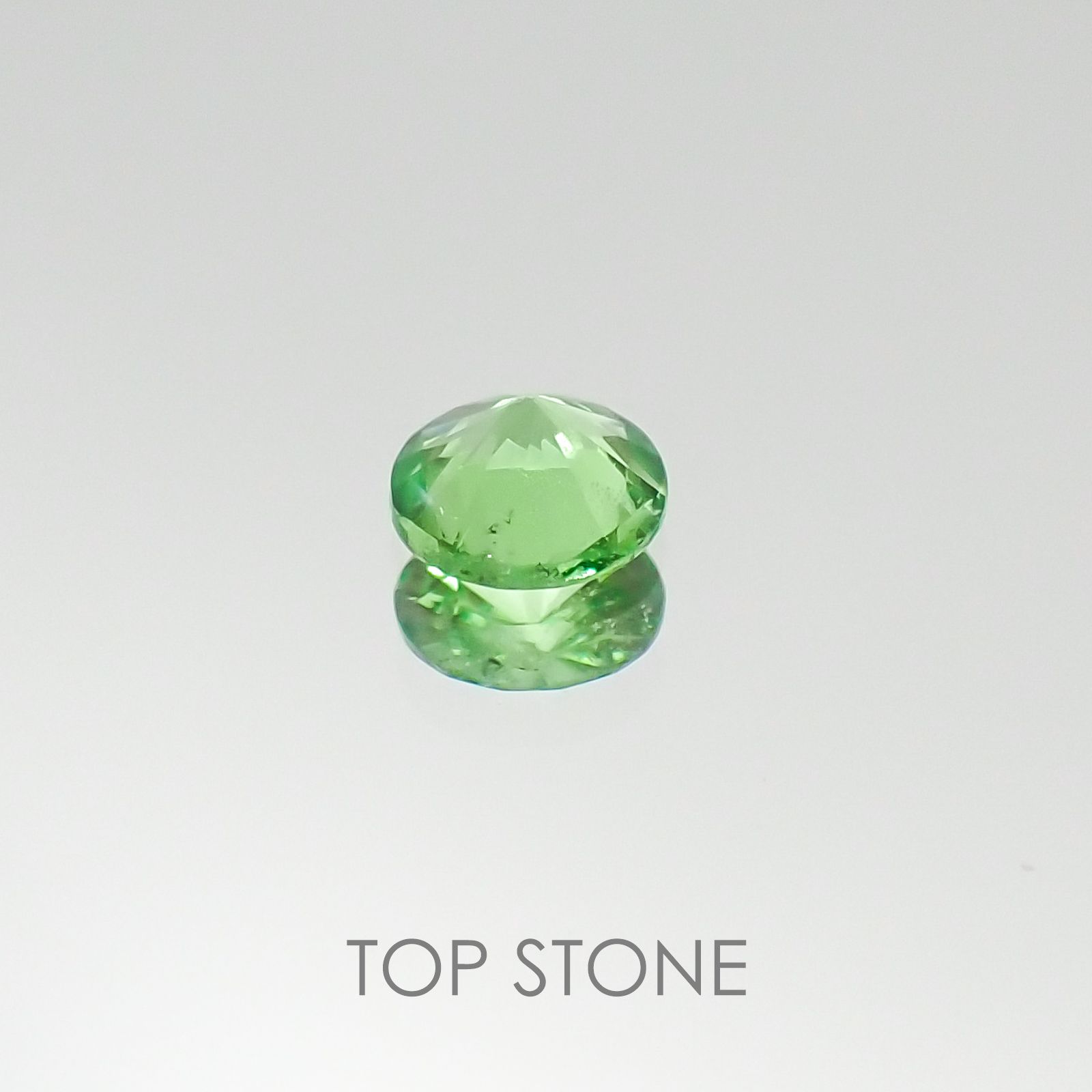 ミントガーネット タンザニア産 ルース 0.25ct[5521]4.1×4.1mm前後