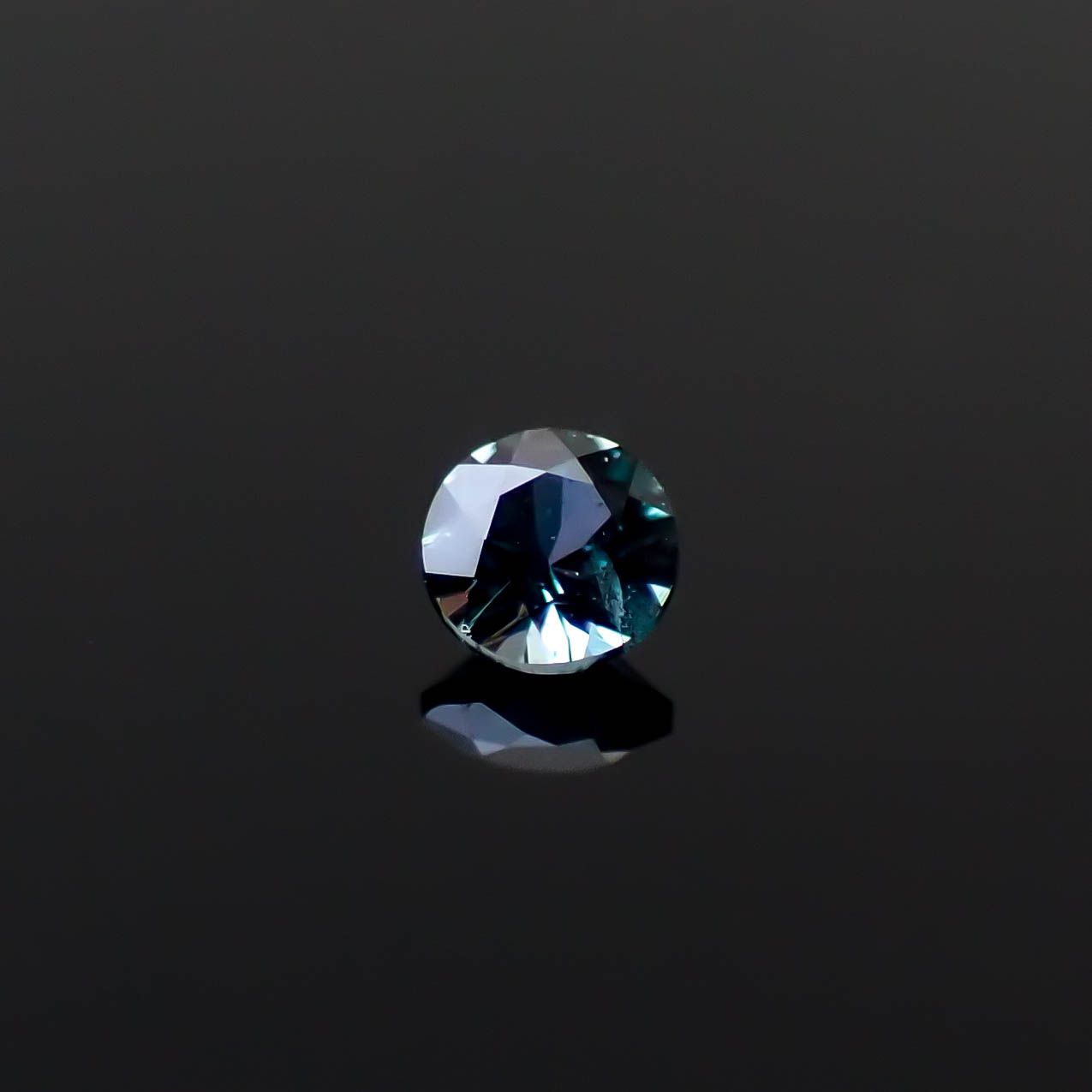 アレキサンドライト ロシア産 0.032ct [250530359]1.9x1.9mm前後
