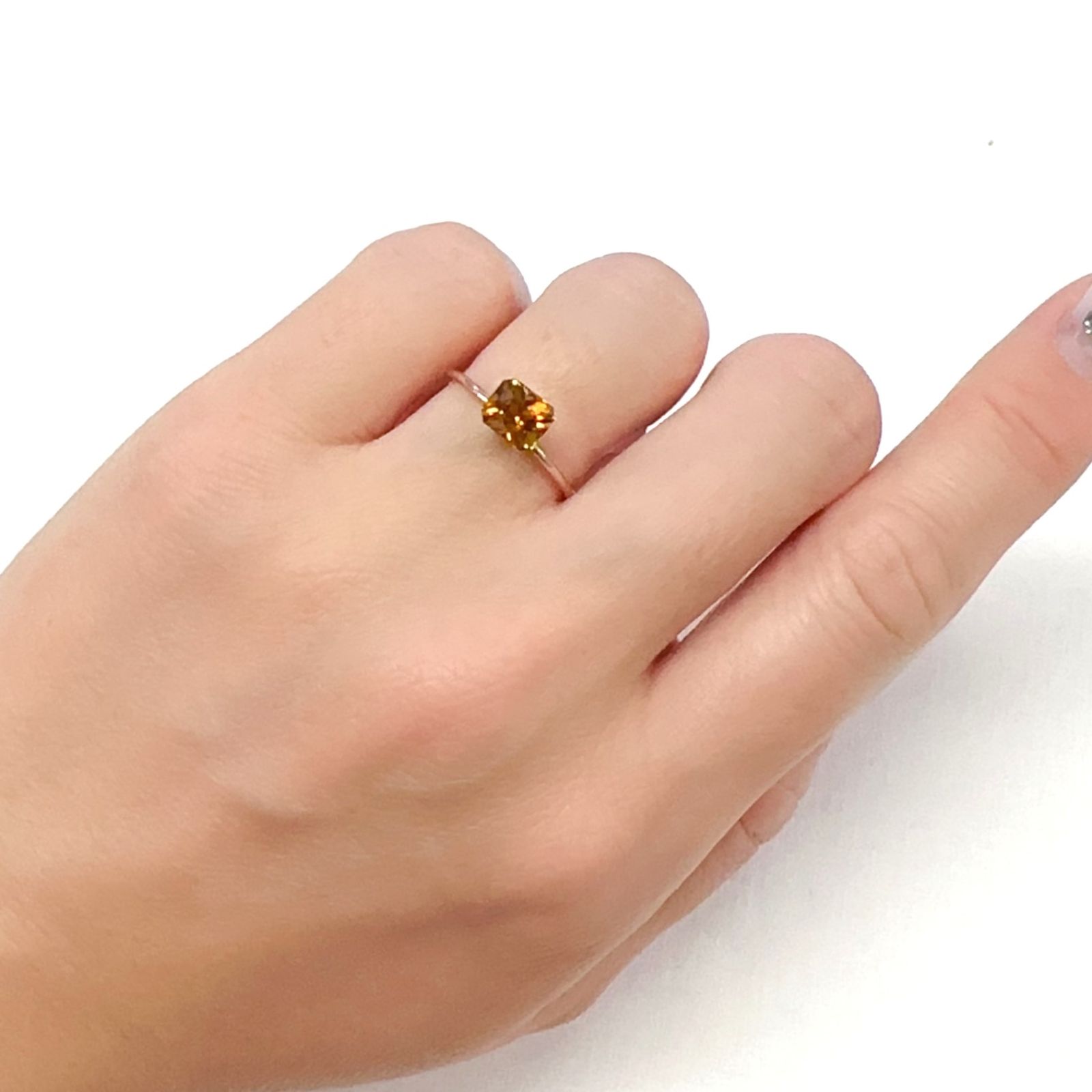 ゴールデントルマリン モザンビーク/コンゴ産 1.03ct[231225197]6.3x5.3mm前後