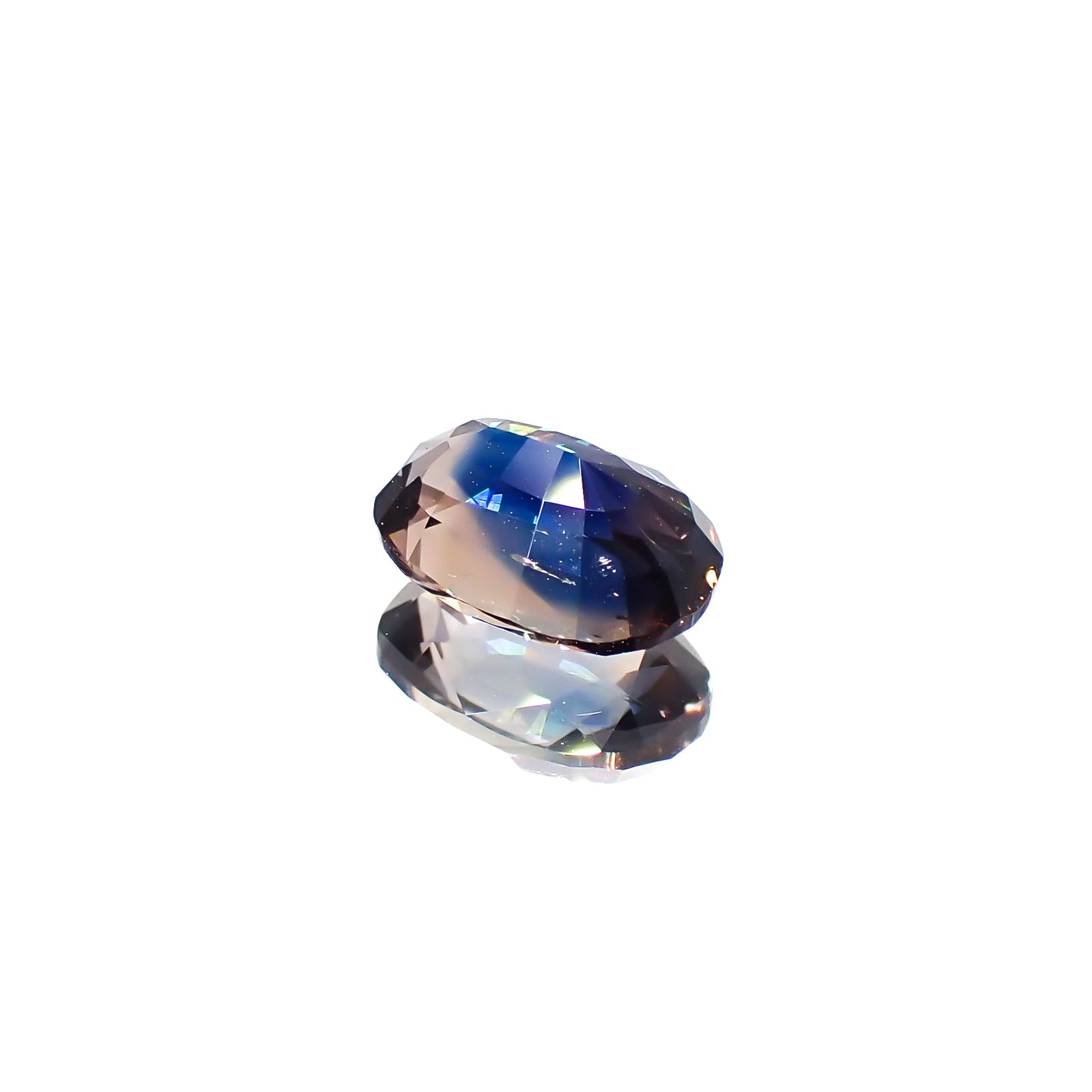 ブルーティントアキシナイト パキスタン産 1.31ct [241129479]7.8x5.6mm前後