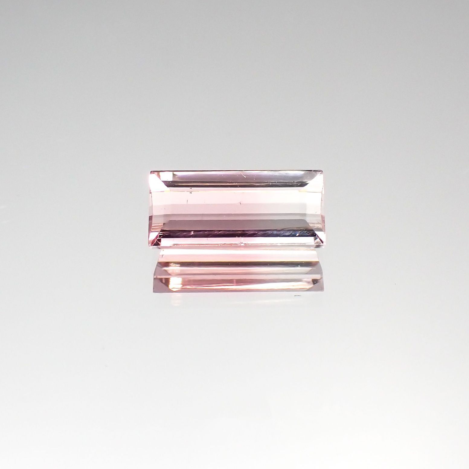 バイカラートルマリン(宝石名バイカラー・トルマリン)ブラジル産 1.13ct 識別済[230622372]9x4.1mm前後