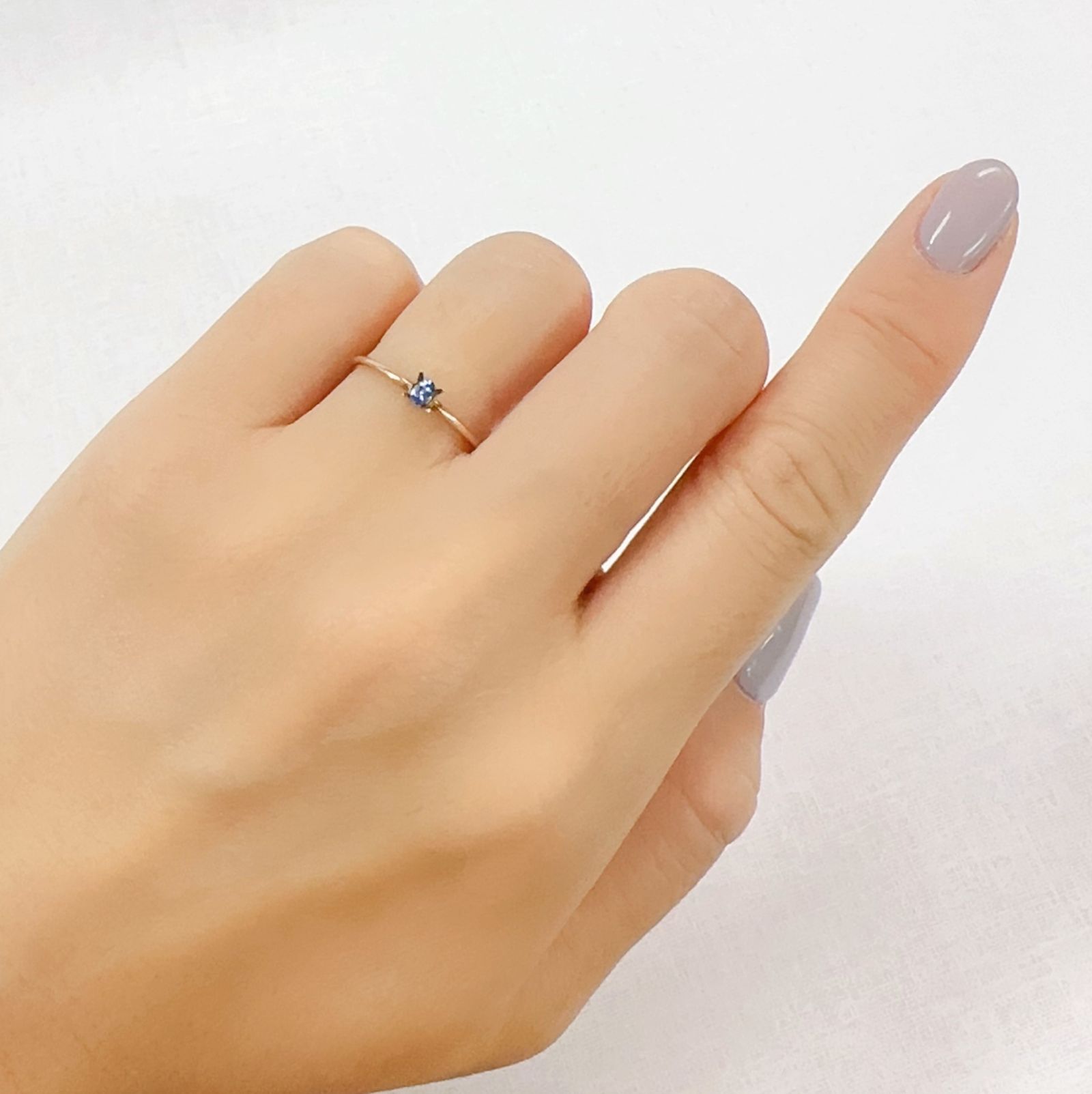 ベニトアイト アメリカ・カリフォルニア州産 0.065ct[230823201]3x2mm前後