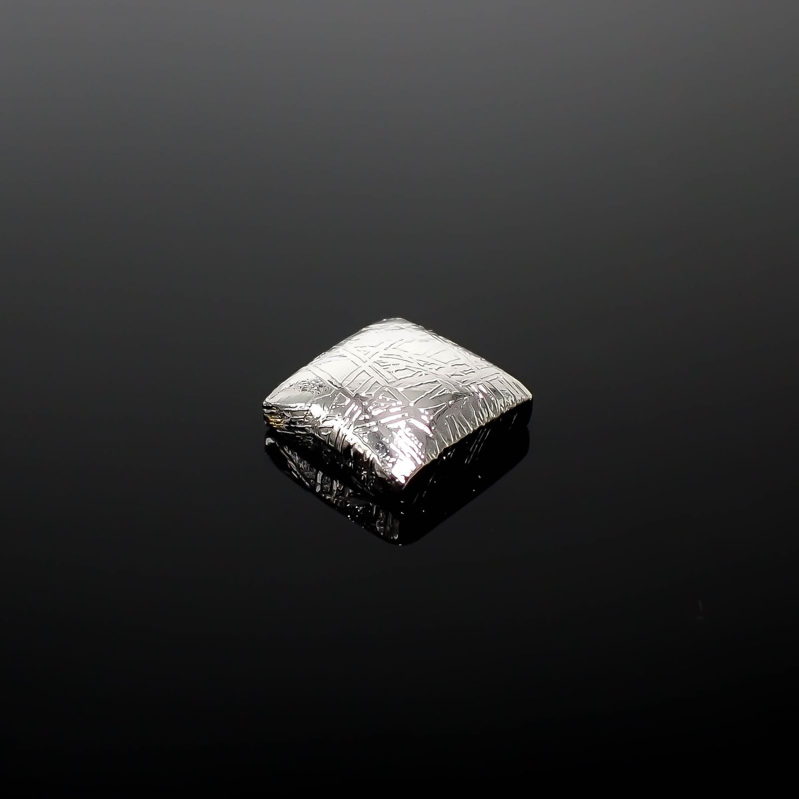 ムオニナルスタ隕石 発見地:スウェーデン 6.61ct[240125770]8x8mm前後