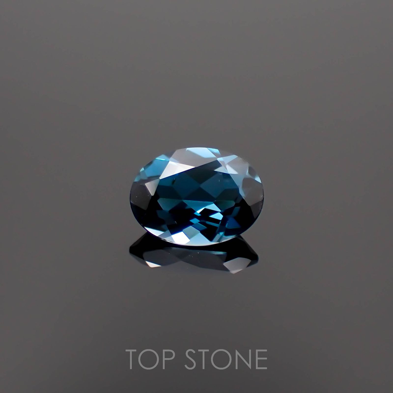 ロンドンブルートパーズ ブラジル産 1.36ct[221219298]8.1x6.1mm前後