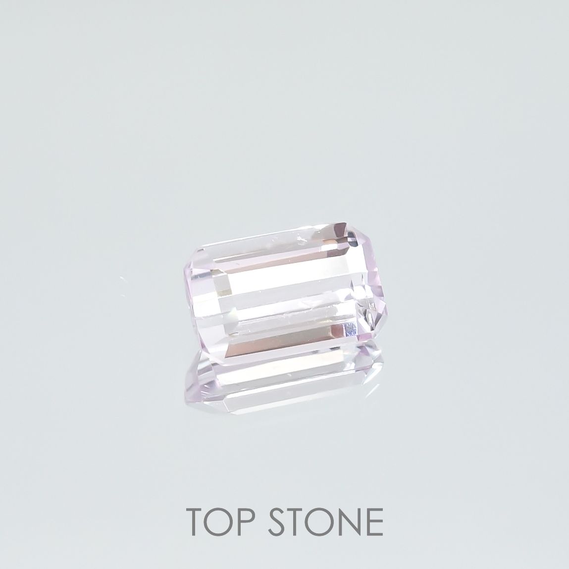 クンツァイト アフガニスタン産 2.03ct[220616342]9.5x6.1mm前後