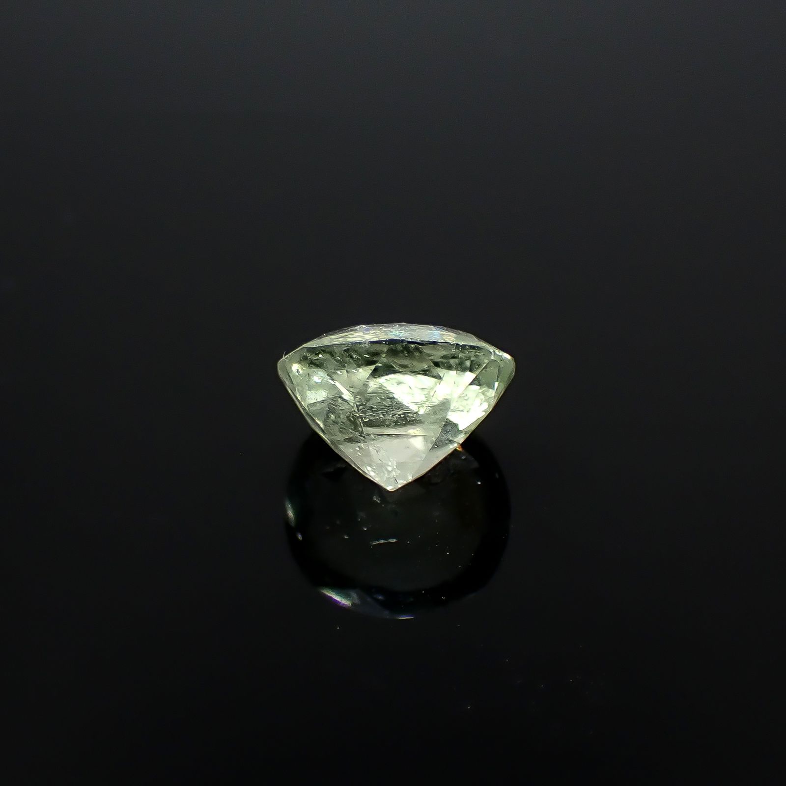 ヘルデライト(宝石名ヘルデライト)ブラジル産 2.585ct ソ付(日独)[250830964]8.87x8.33mm前後