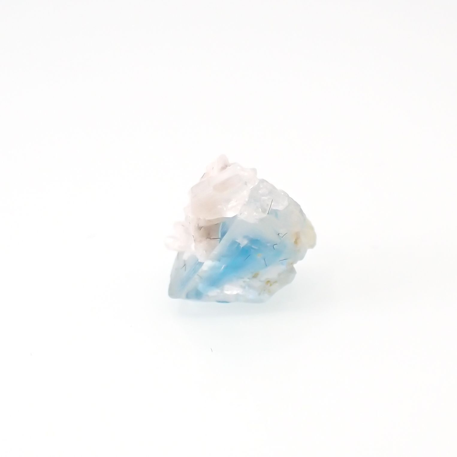 ユークレース 原石 ブラジル産 2.38ct[220515763]9.4x8.2mm前後