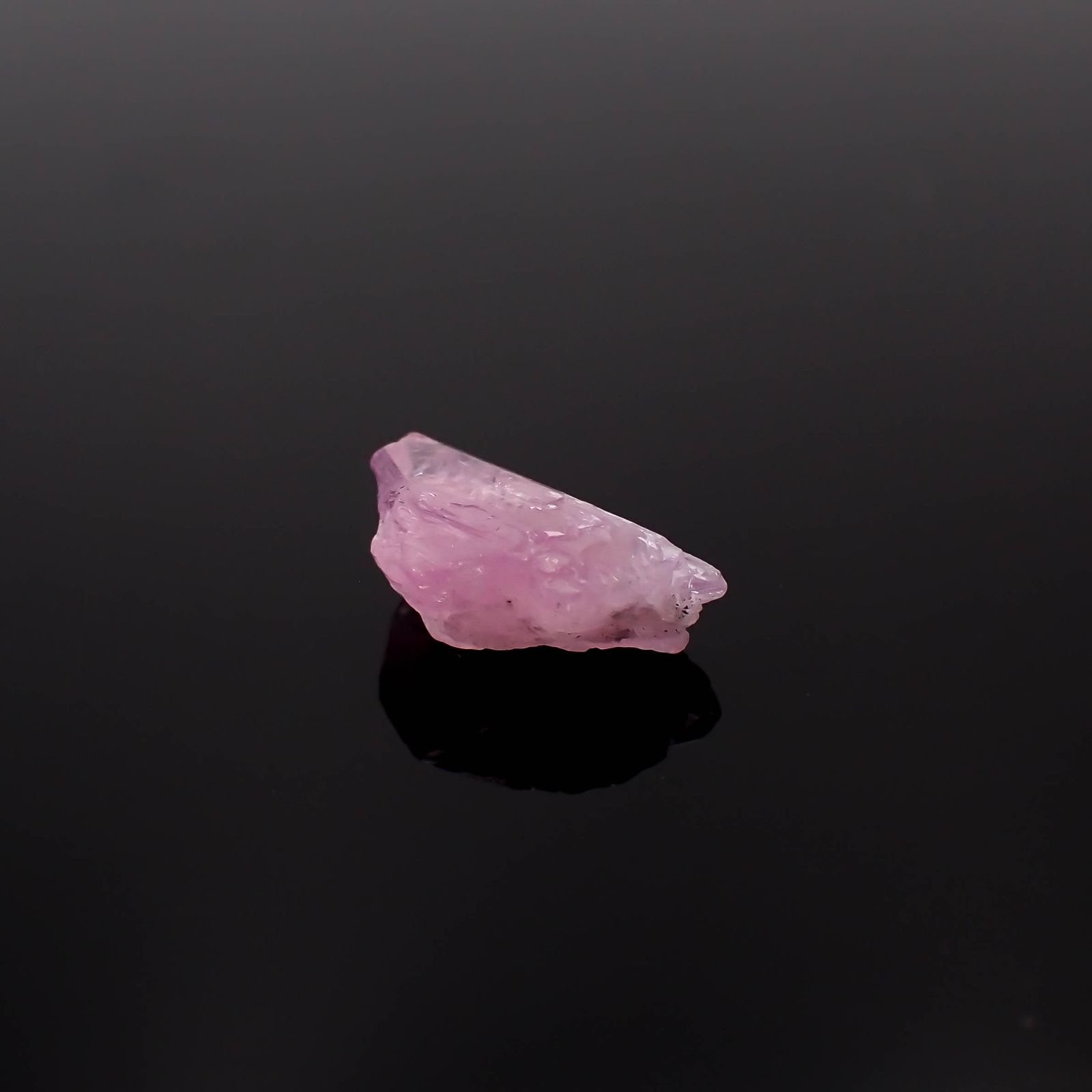 ピンクゾイサイト 原石 タンザニア産 2.62ct[231225000]11x7.2mm前後