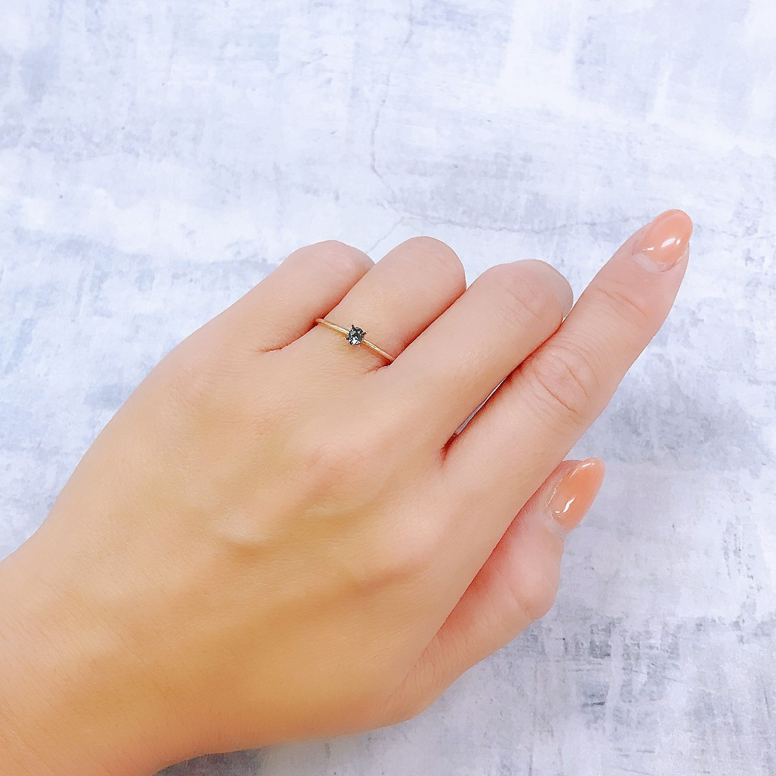 カラーチェンジガーネット アレキタイプ(宝石名ガーネット)マダガスカル・ベキリー産 0.12ct 識別済[220917665]3.5x2.7mm前後