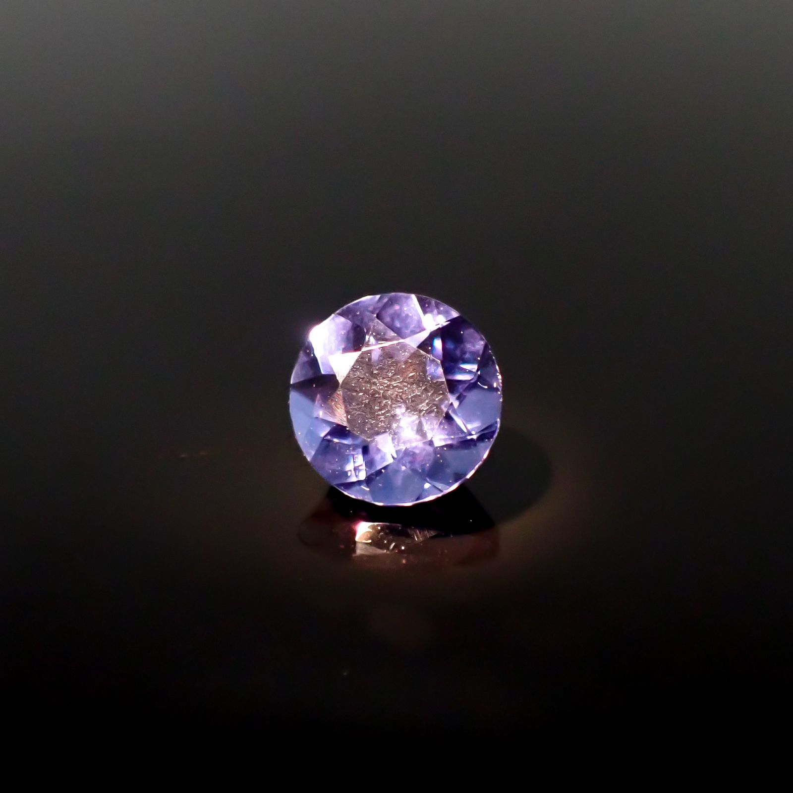 カラーチェンジフローライト ブラジル産 2.18ct [241229644]8.1x8.1mm前後