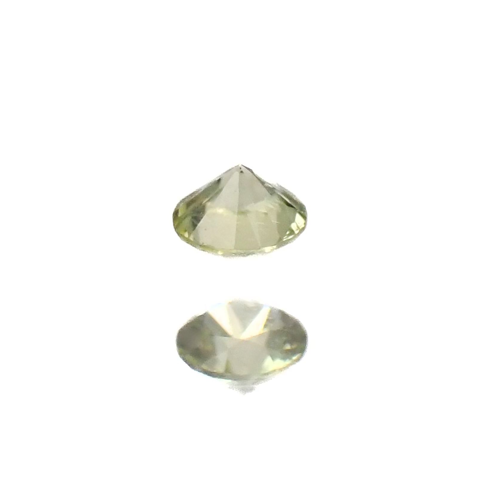 パラサイティックペリドット(宝石名ペリドット)採取地：ロシア 0.038ct 識別済[220616244]2.1x2.1mm前後