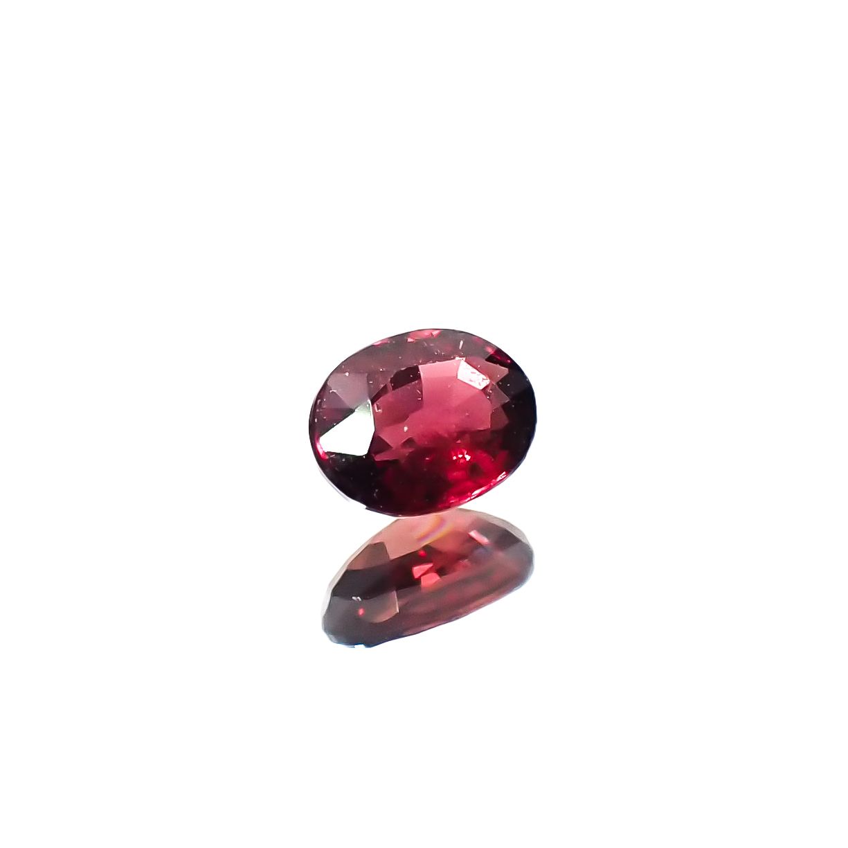 ルビー(宝石名ルビー)タンザニア産 0.27ct 識別済[240226107]4.1x3.2mm前後