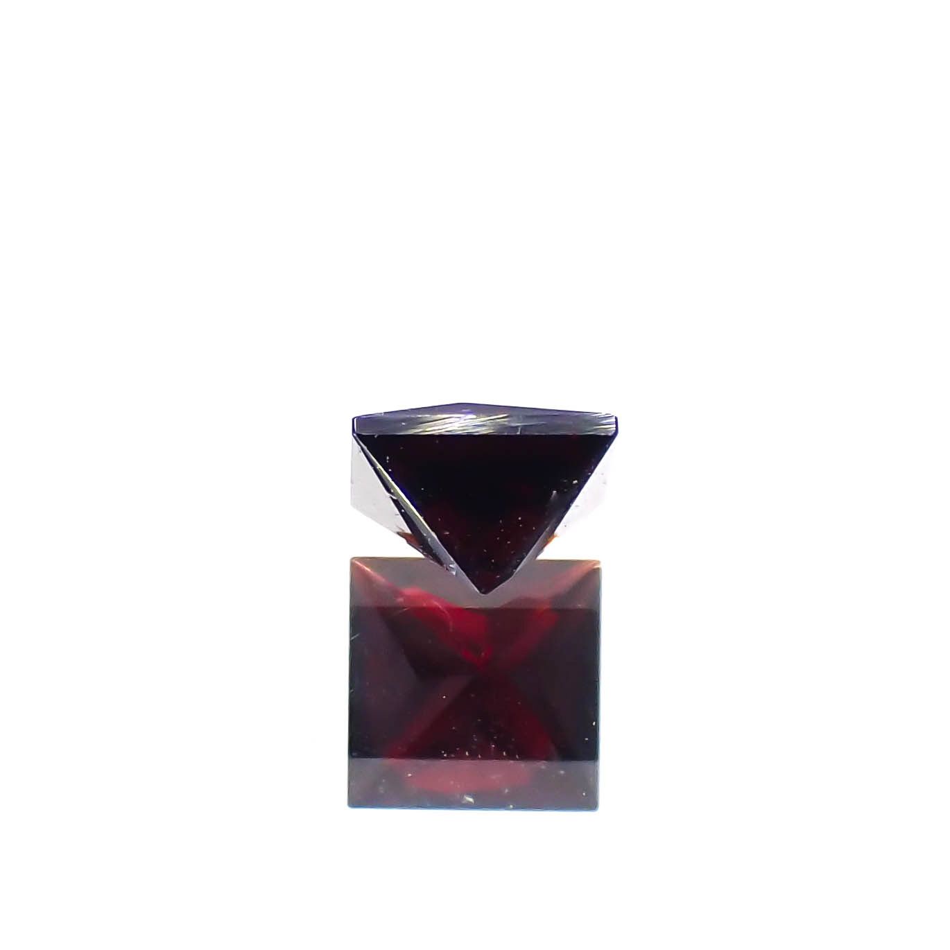 ◇プリンセスカット◇アントヒルガーネット(クロムパイロープガーネット) アメリカ・アリゾナ州産 0.42ct[240527832]4x4mm前後